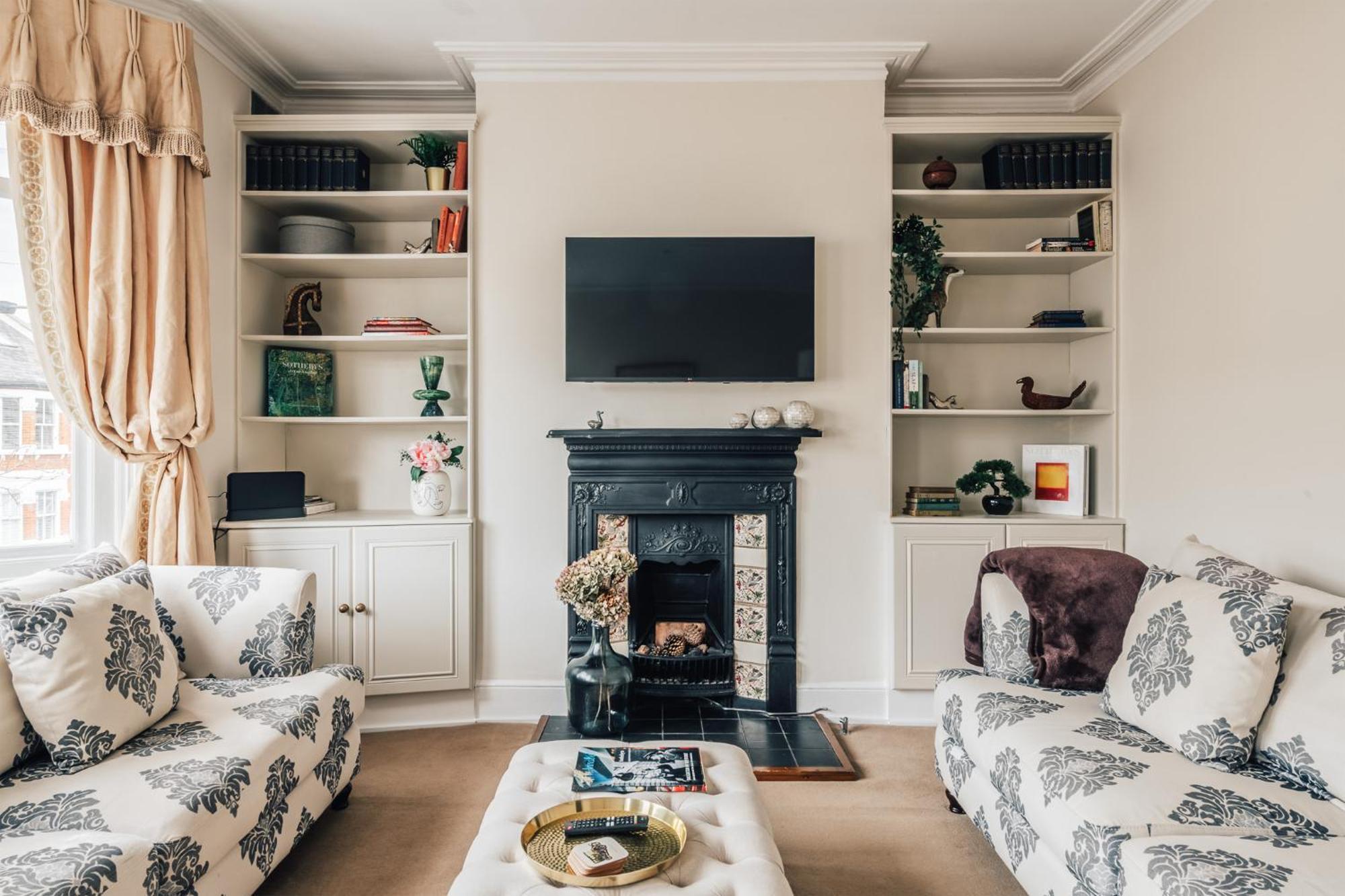 Apartment 3 Bed, 2 Bath Stylish Flat