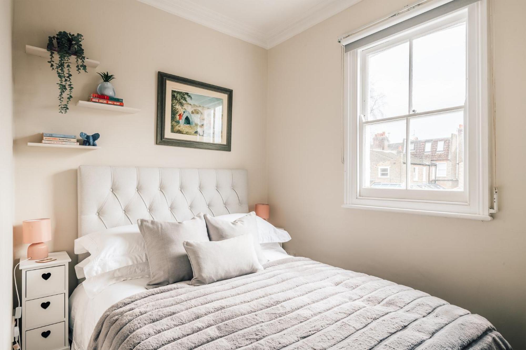3 Bed, 2 Bath Stylish Flat Apartment London