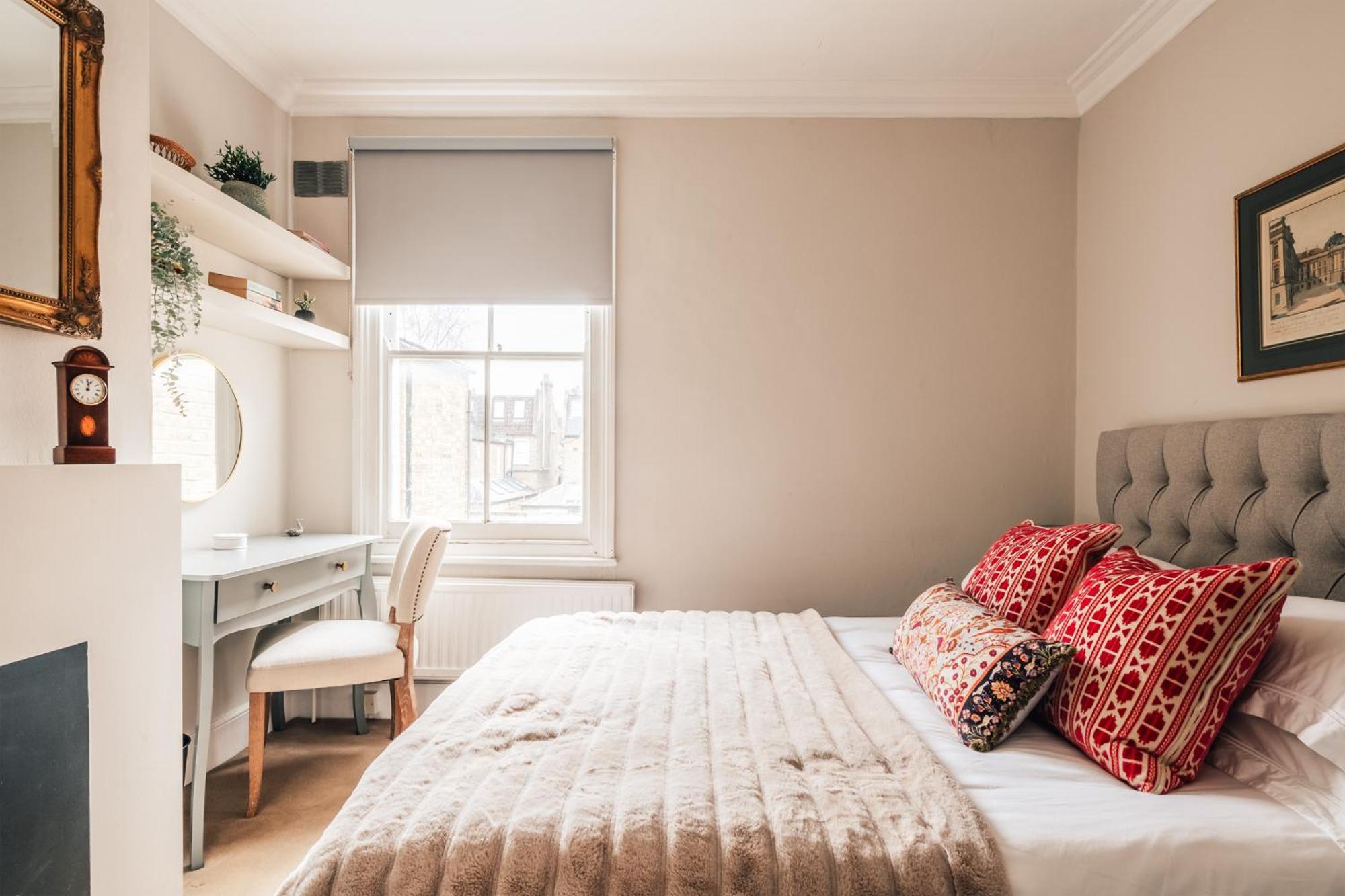 3 Bed, 2 Bath Stylish Flat