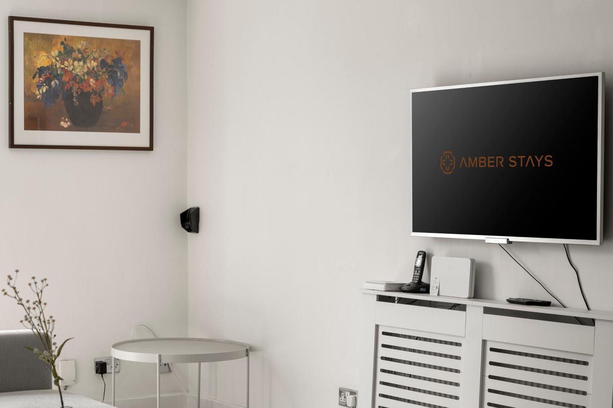 Spacious 1 Bed Maisonette In Camden By Amber Stays, Perfect For Long Term Stays, Sleeps 4! Apartment London