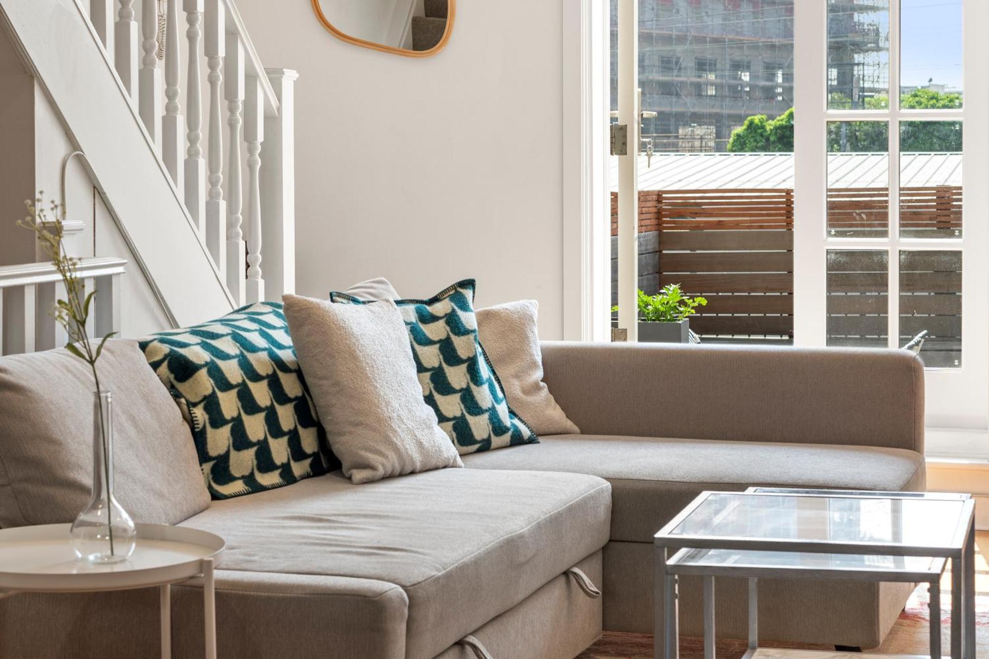 Spacious 1 Bed Maisonette In Camden By Amber Stays, Perfect For Long Term Stays, Sleeps 4!
