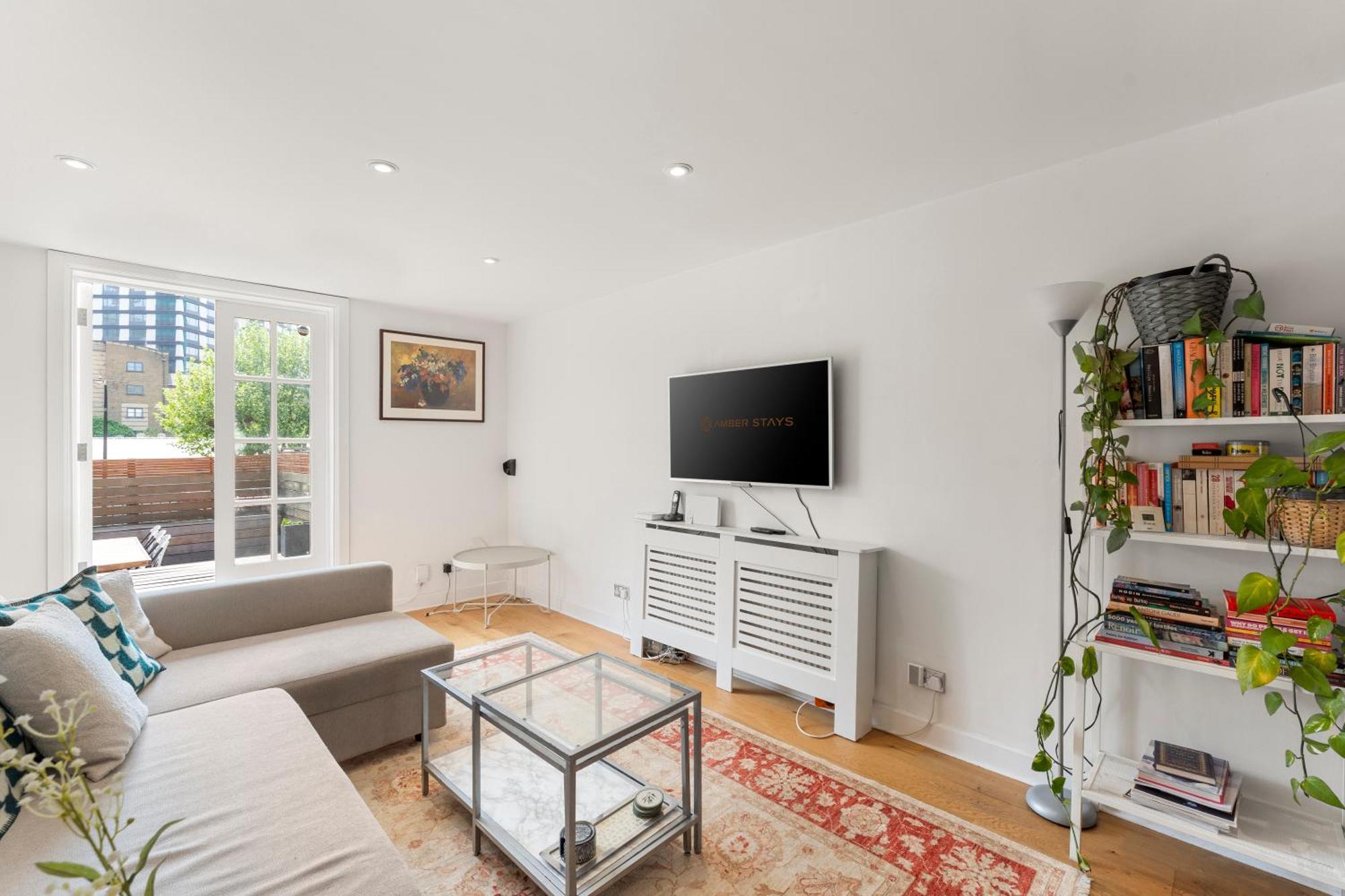 Spacious 1 Bed Maisonette In Camden By Amber Stays, Perfect For Long Term Stays, Sleeps 4! *