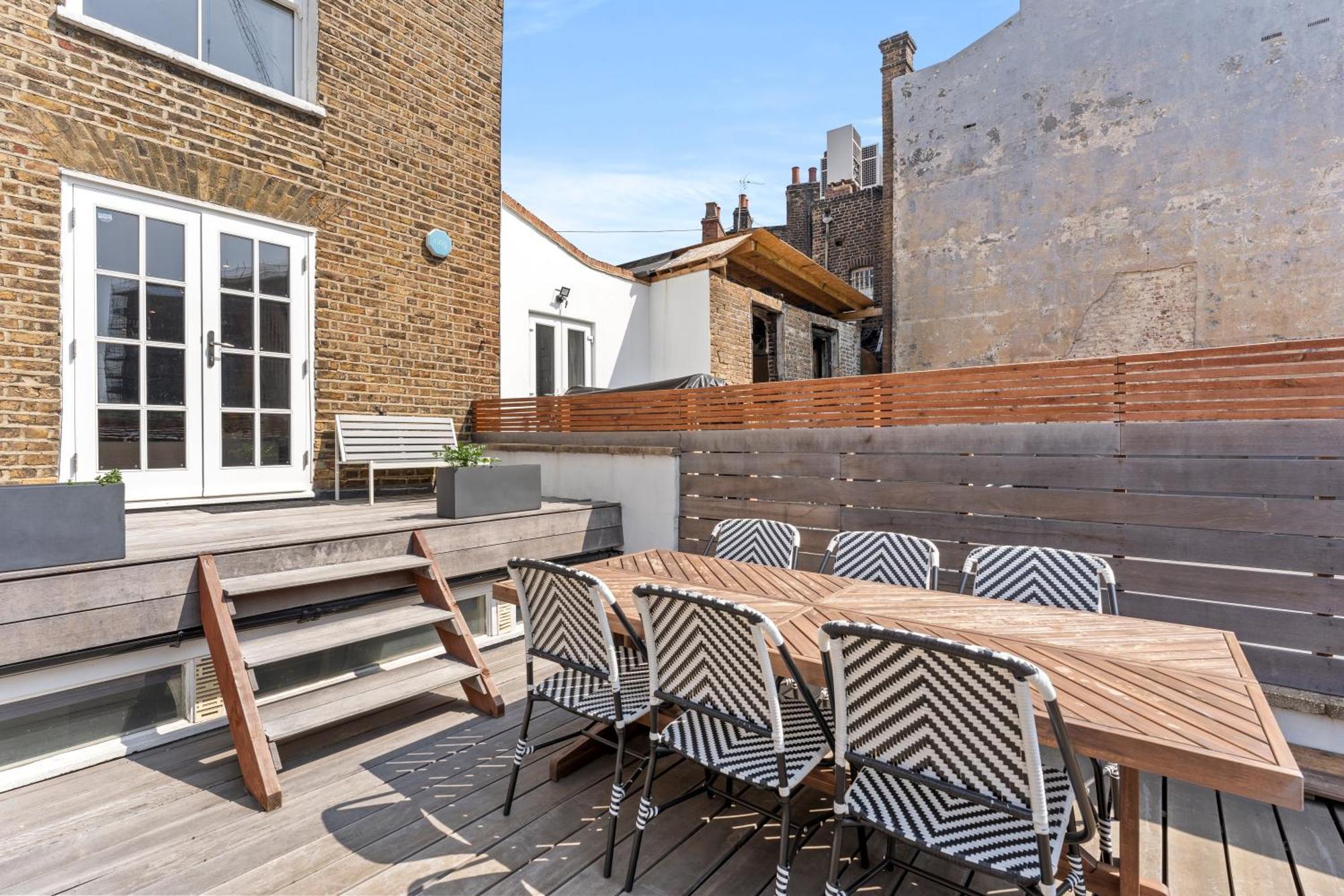 Apartment Spacious 1 Bed Maisonette In Camden By Amber Stays, Perfect For Long Term Stays, Sleeps 4!