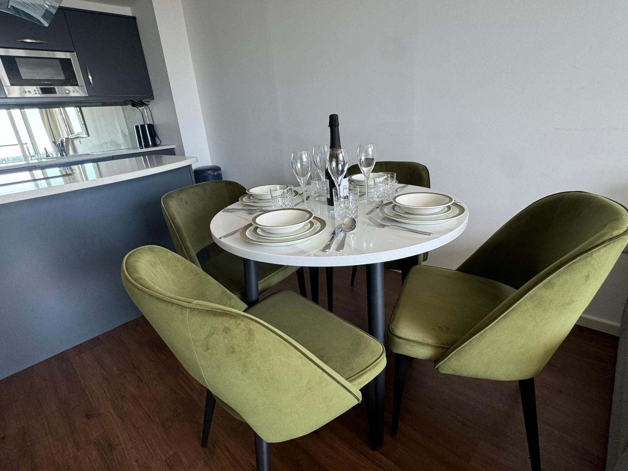 Riverstay With Free Parking Apartment London