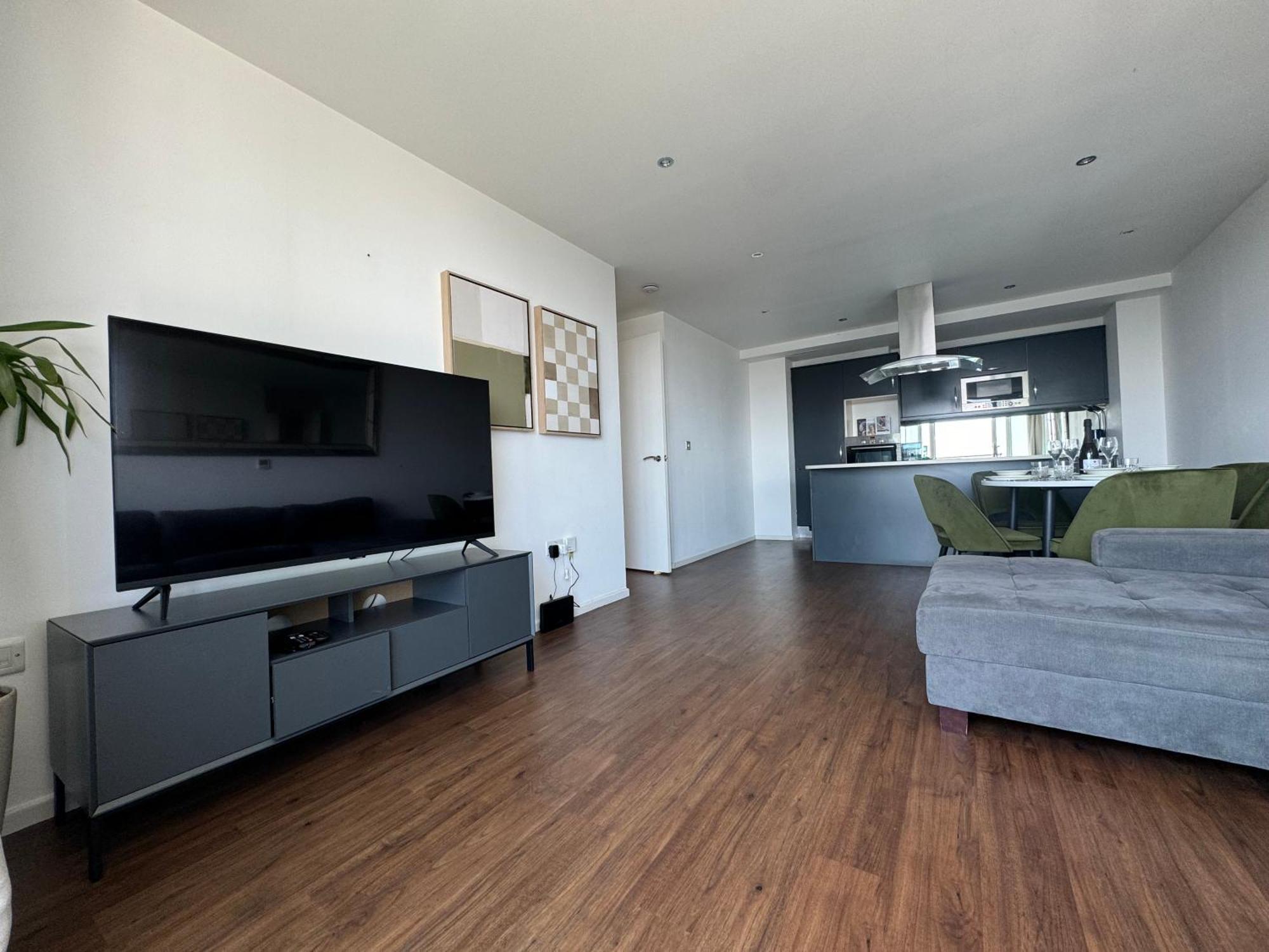 Riverstay With Free Parking Apartment London