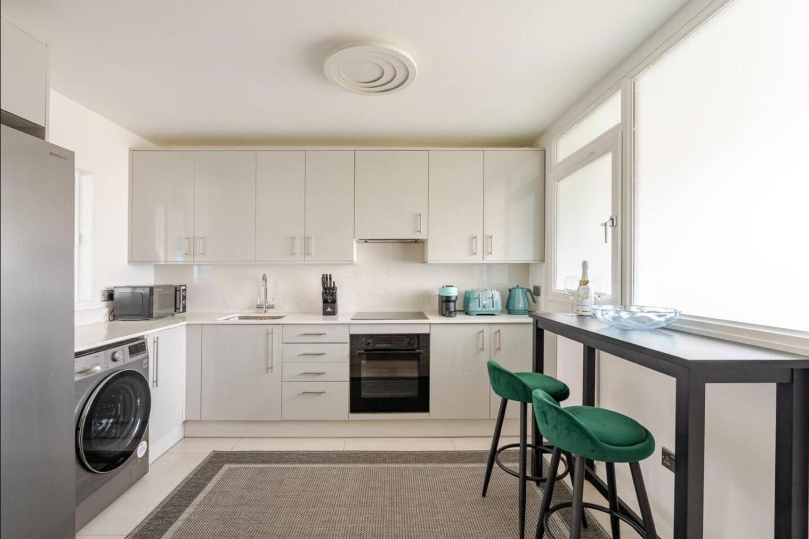 Private And Gated Family - Sleeps 6 Holiday home