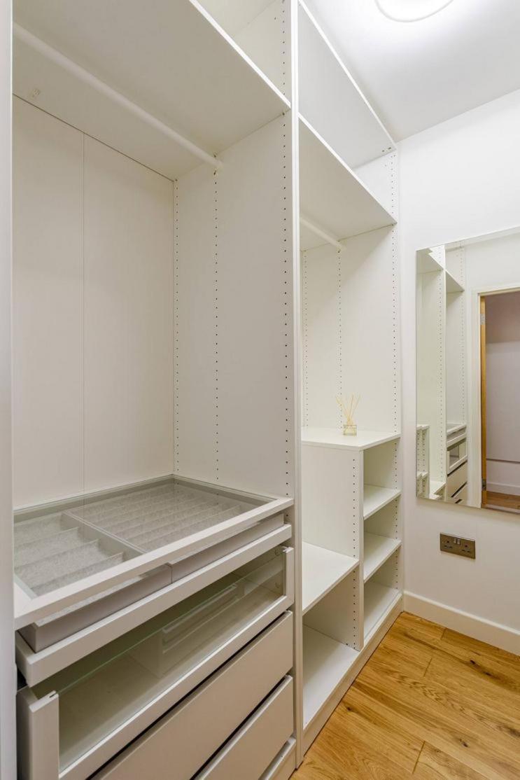 Private And Gated Family - Sleeps 6 London