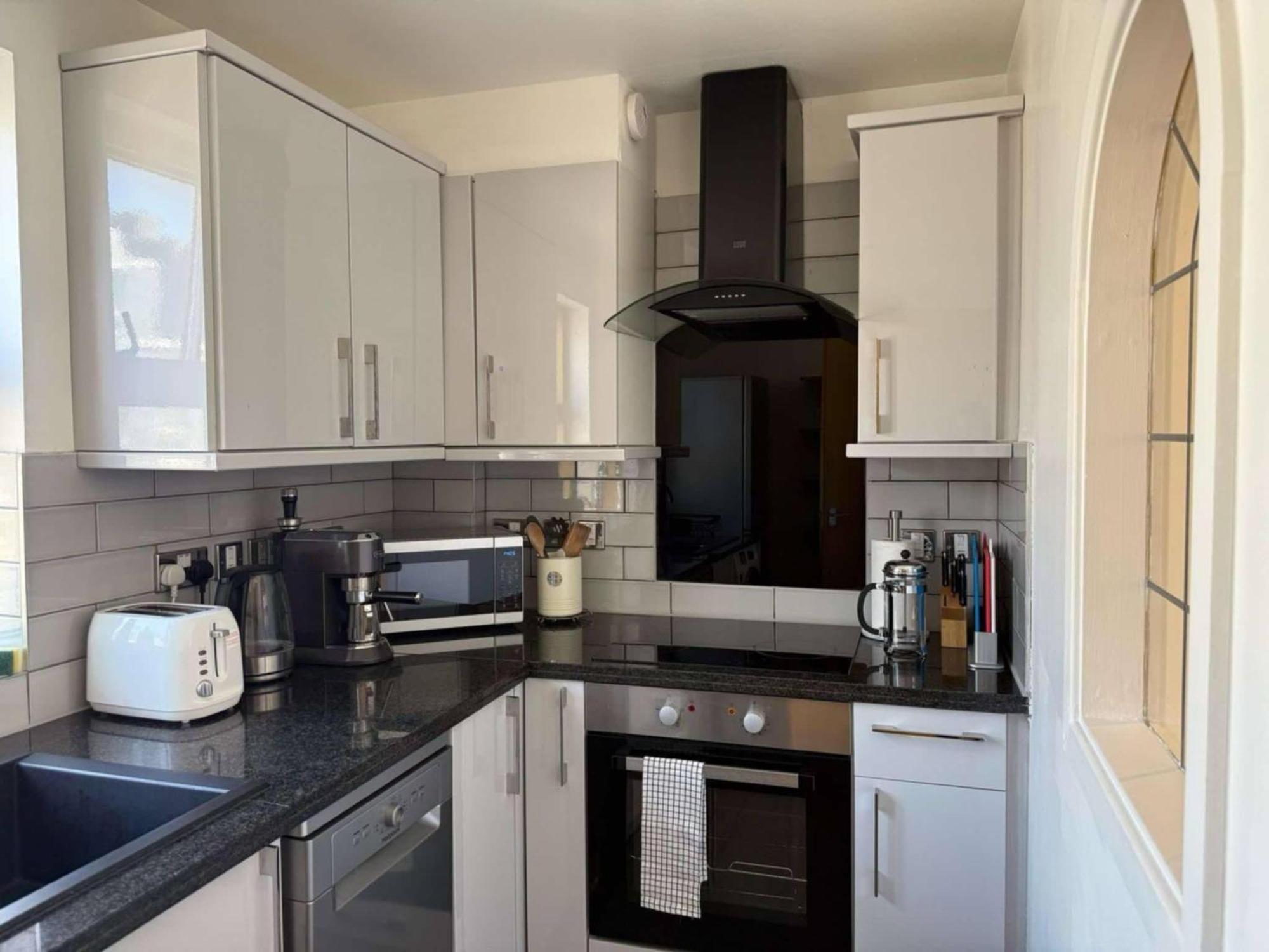 Large Flat In Bayswater Apartment London