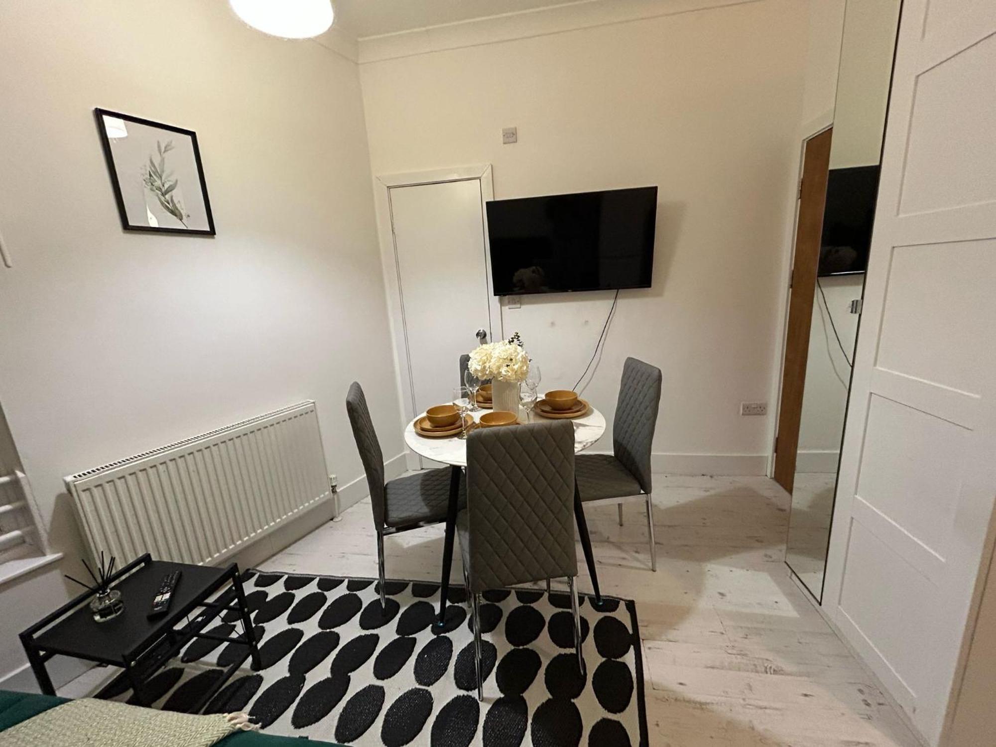 Apartment Affordable 2bed And 3bed In E14 London