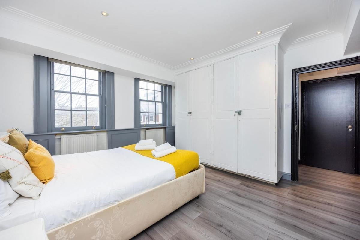 Location, Cosy & Convenient 2 Beds Flat Apartment *