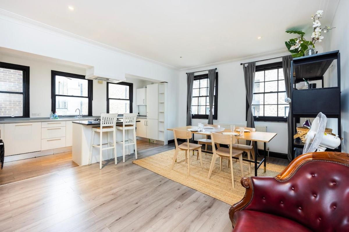 Location, Cosy & Convenient 2 Beds Flat Apartment London