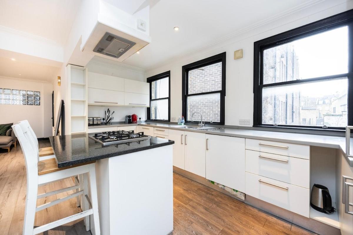 Location, Cosy & Convenient 2 Beds Flat Apartment