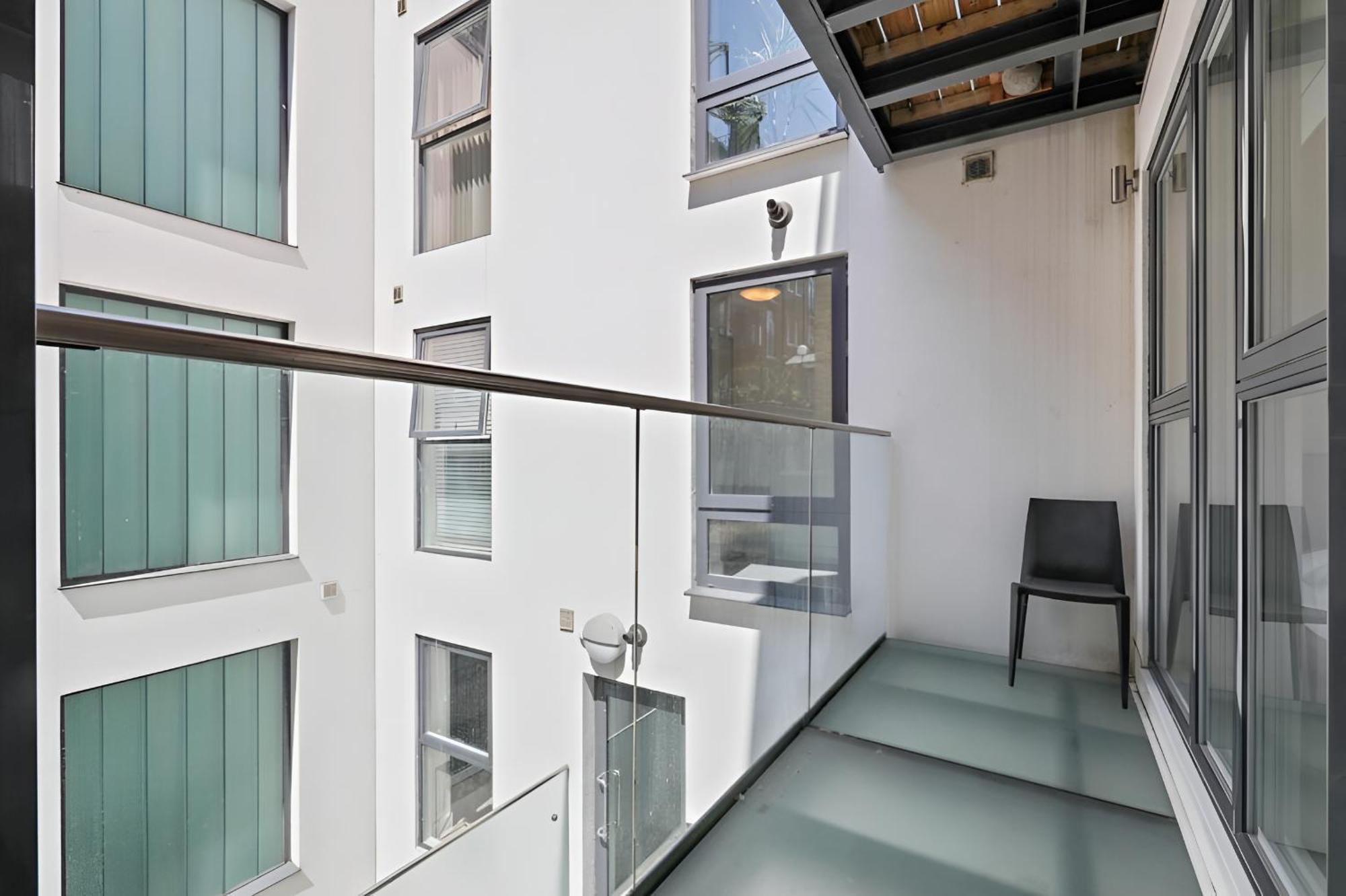 Farringdon Deluxe * London