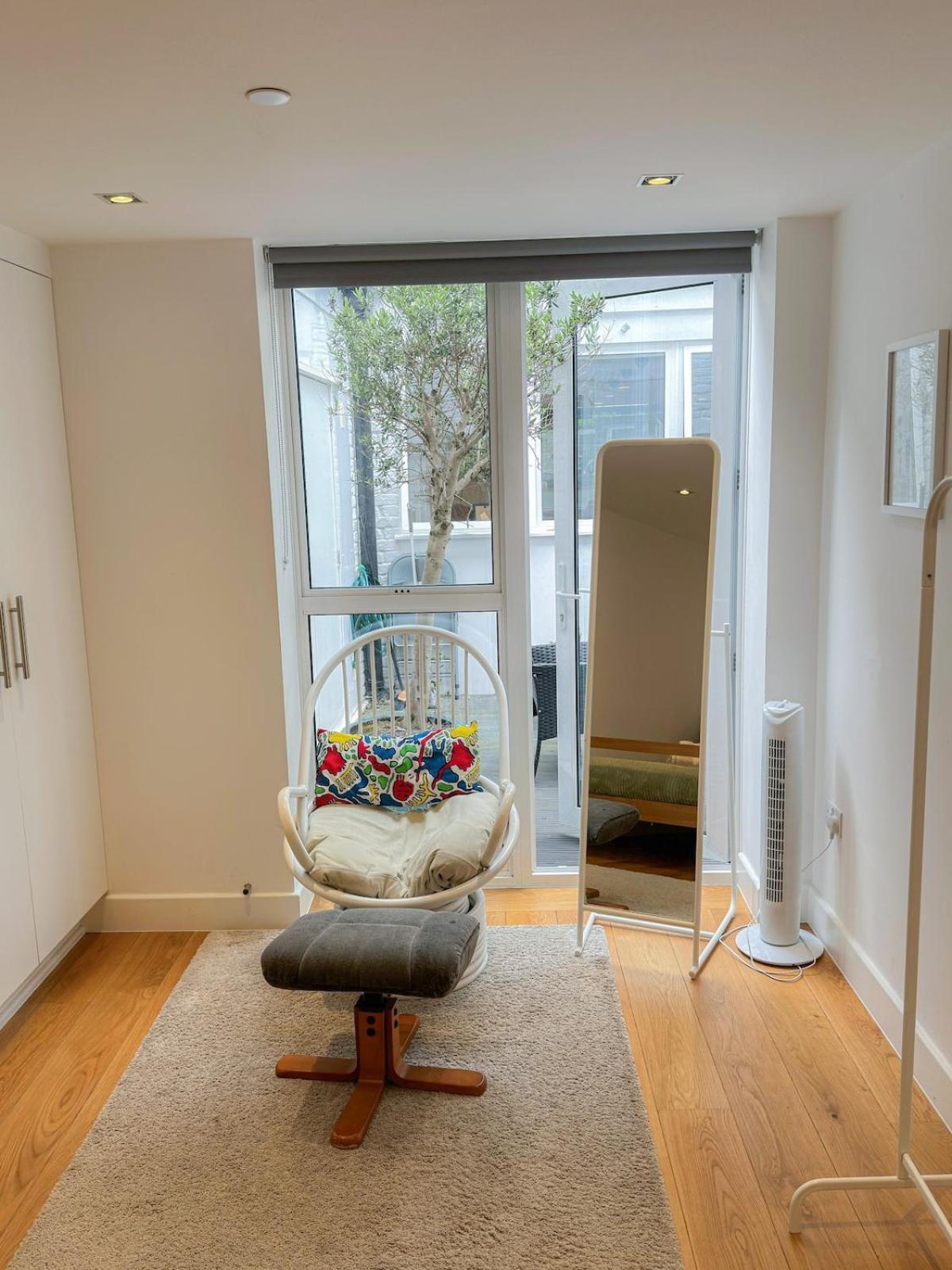 Spacious 3-bedroom Flat In Holloway With Unique Patio With Free Wi-fi