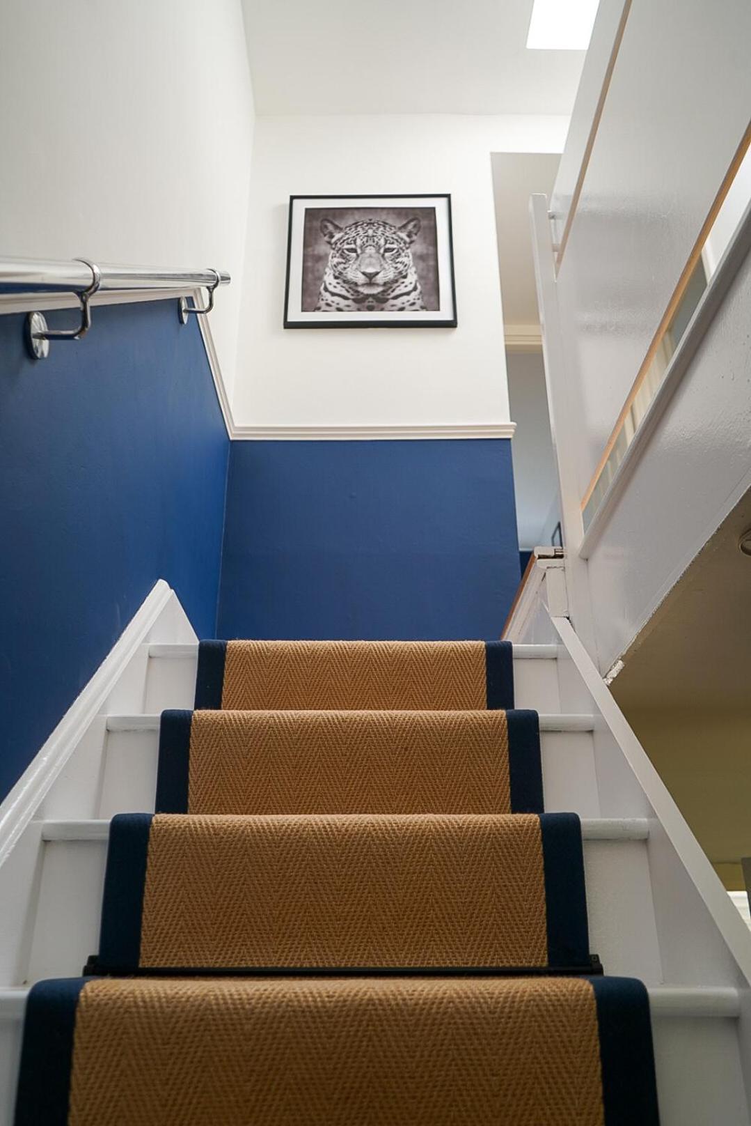 Stylish House Sleeps 9 With Free Parking In Putney Apartment London