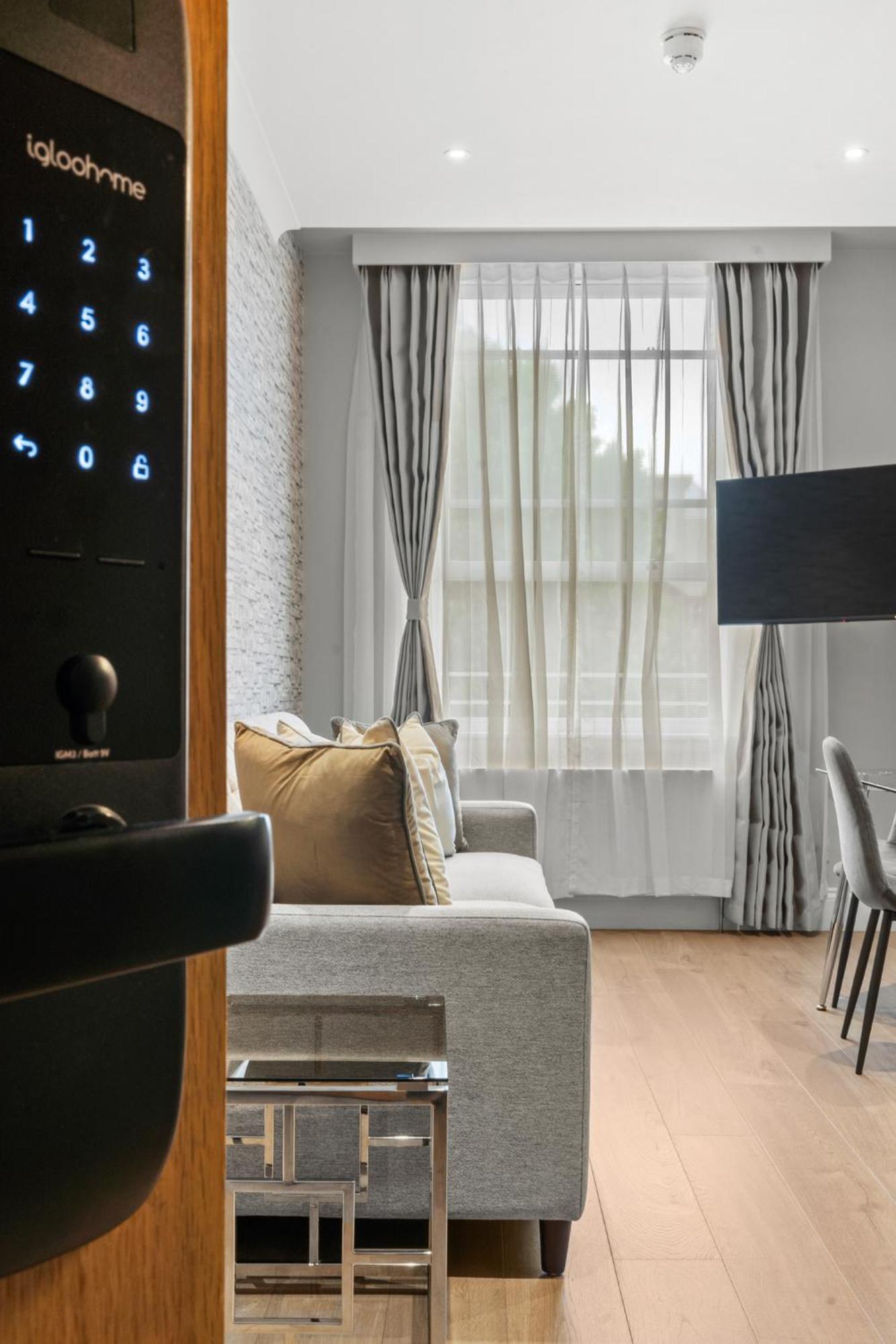 Cleveland Residences Russell Square Apartment London