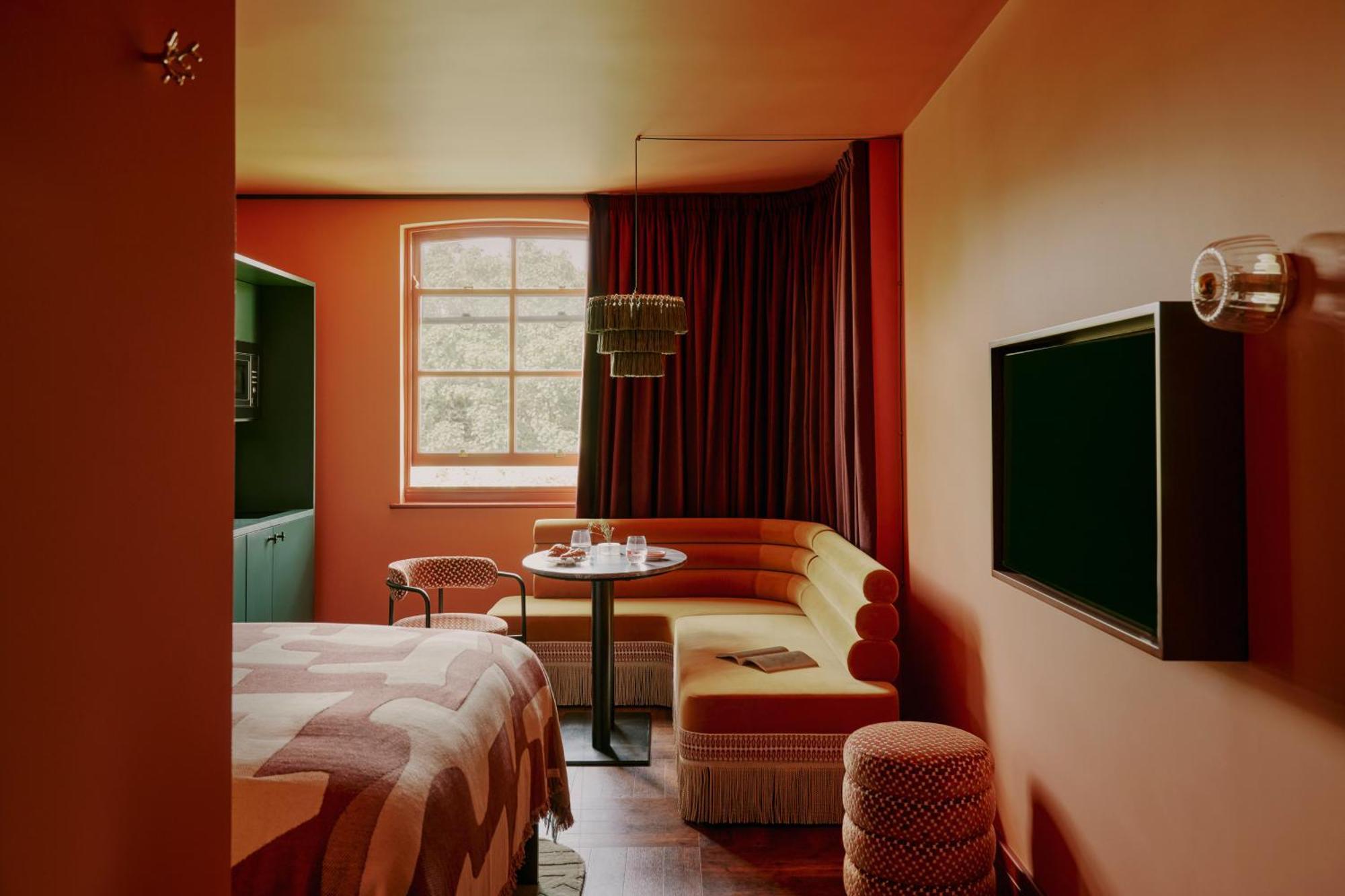 Ember Locke Kensington 4* London