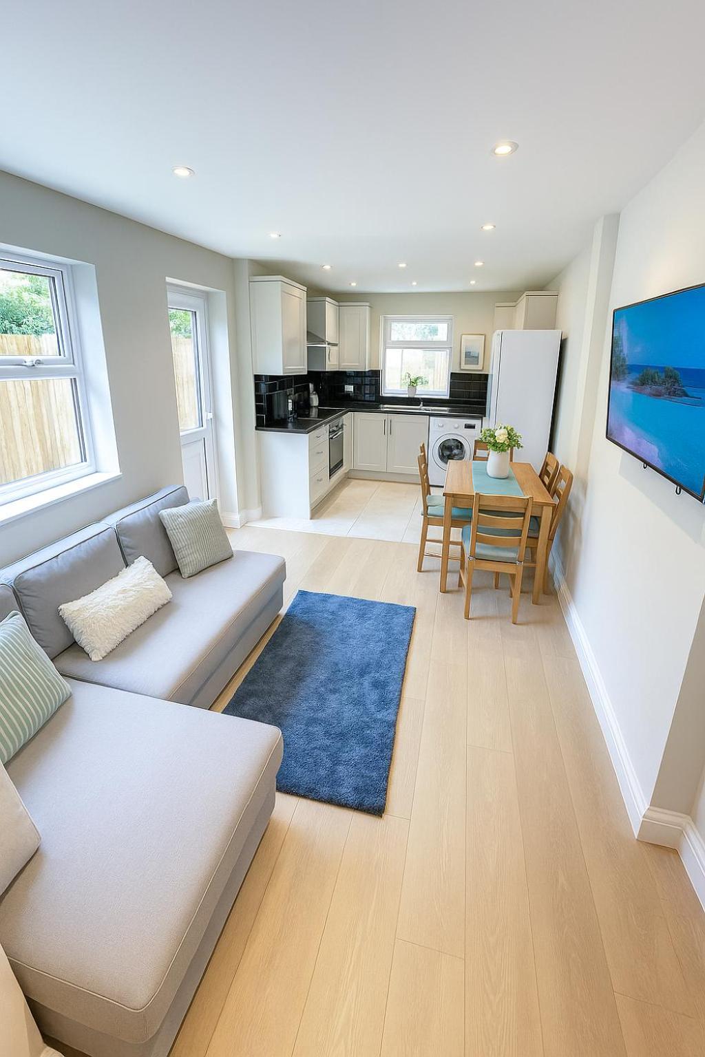 Apartment 2-bedroom Garden Flat - Modern, Bright - A London