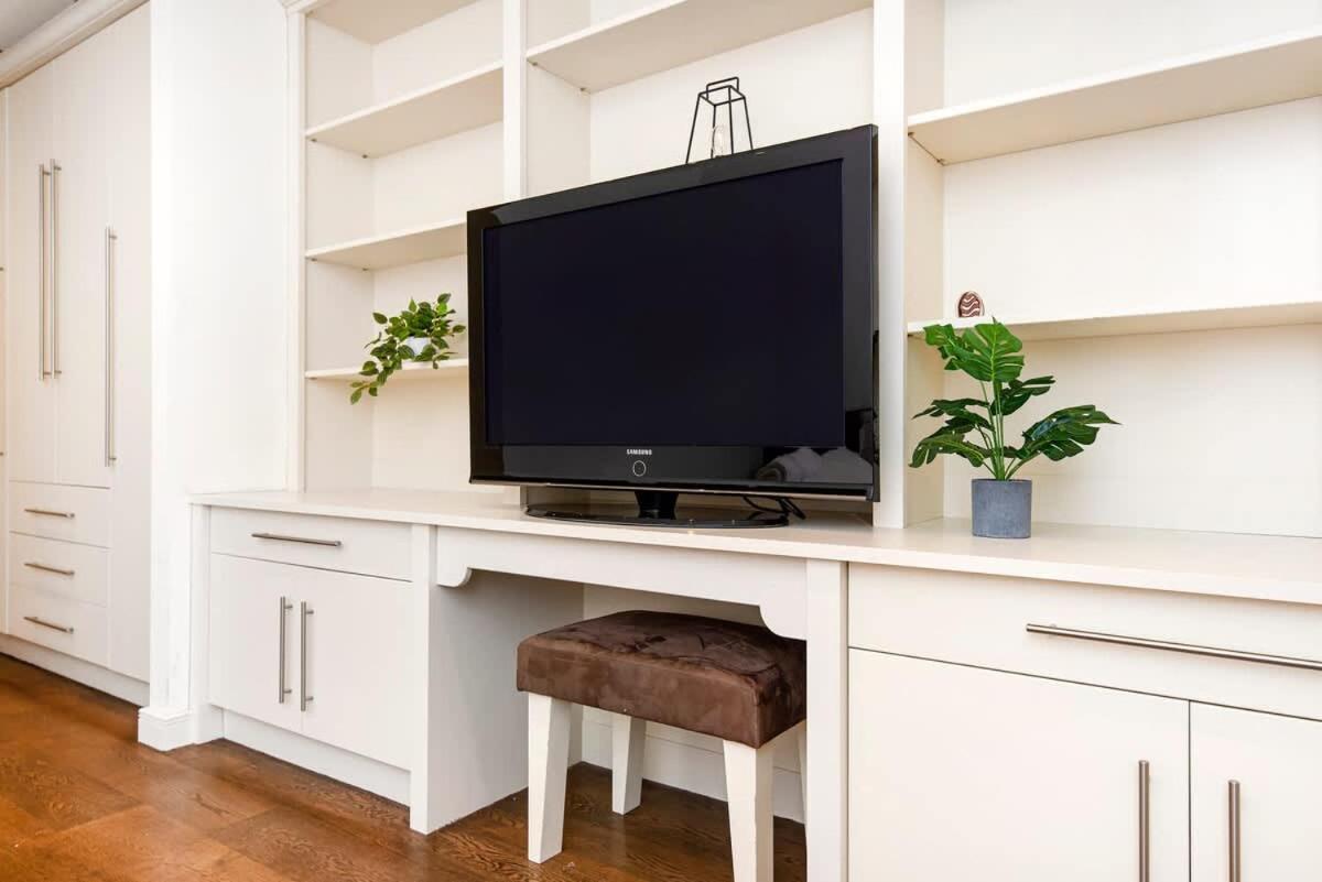 2 Bed Maissonette * London