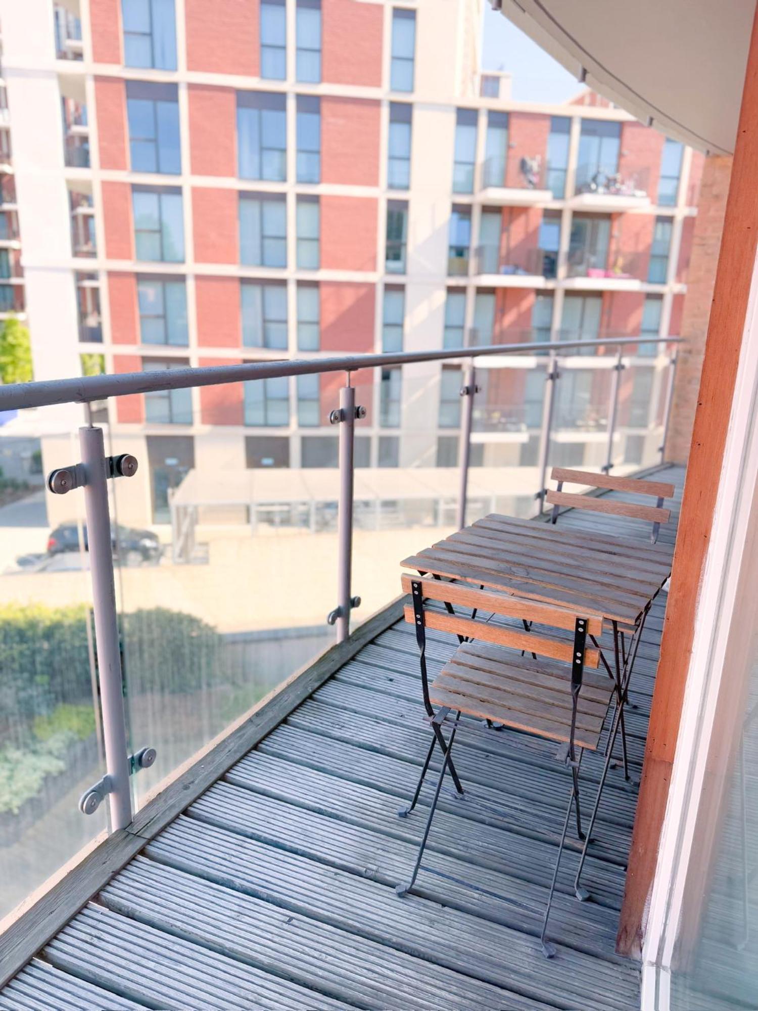 Family Stay London With Balcony In Battersea Power Station Apartment *