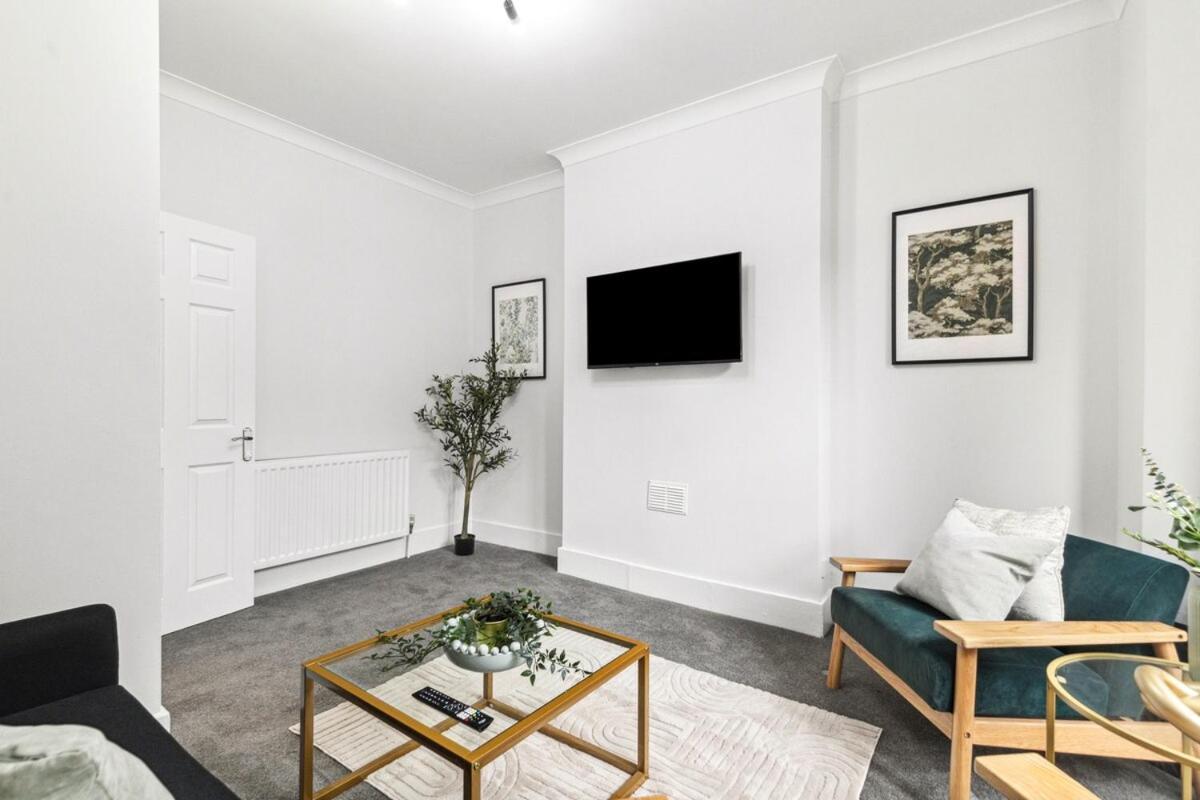 Comfort Convenience Location Shepherds Bush Ground Floor Apartment London