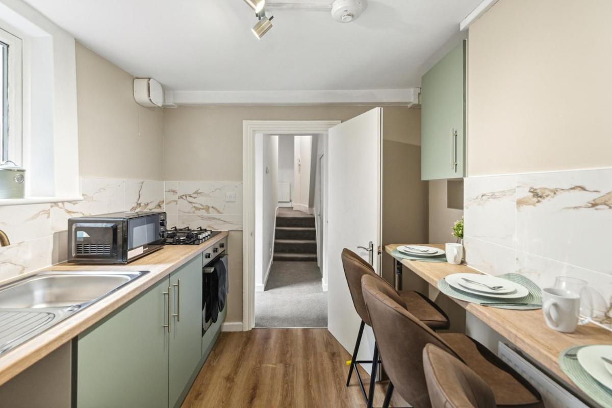 Apartment Comfort Convenience Location Shepherds Bush Ground Floor London