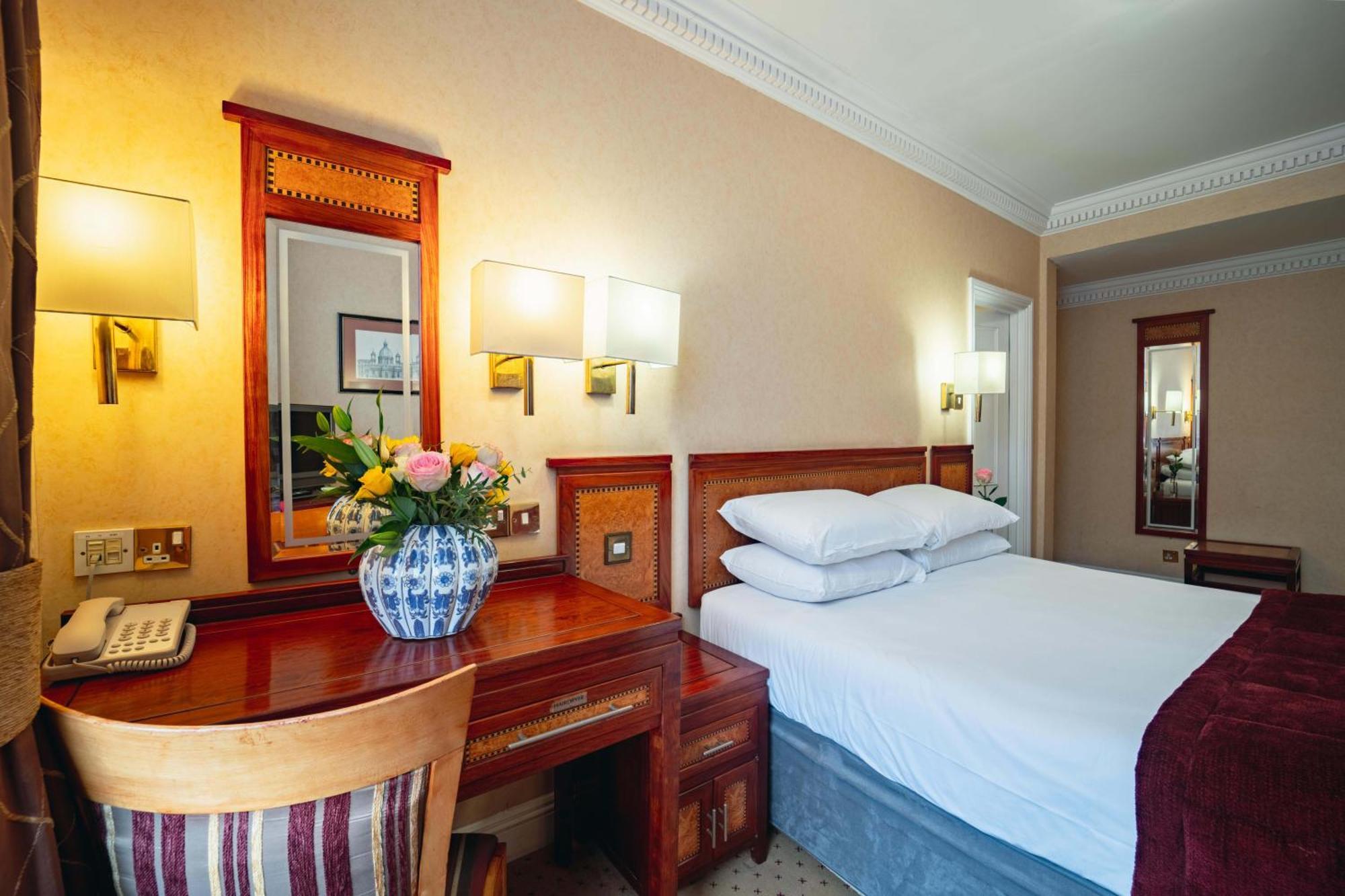 Grange Clarendon Hotel 4*