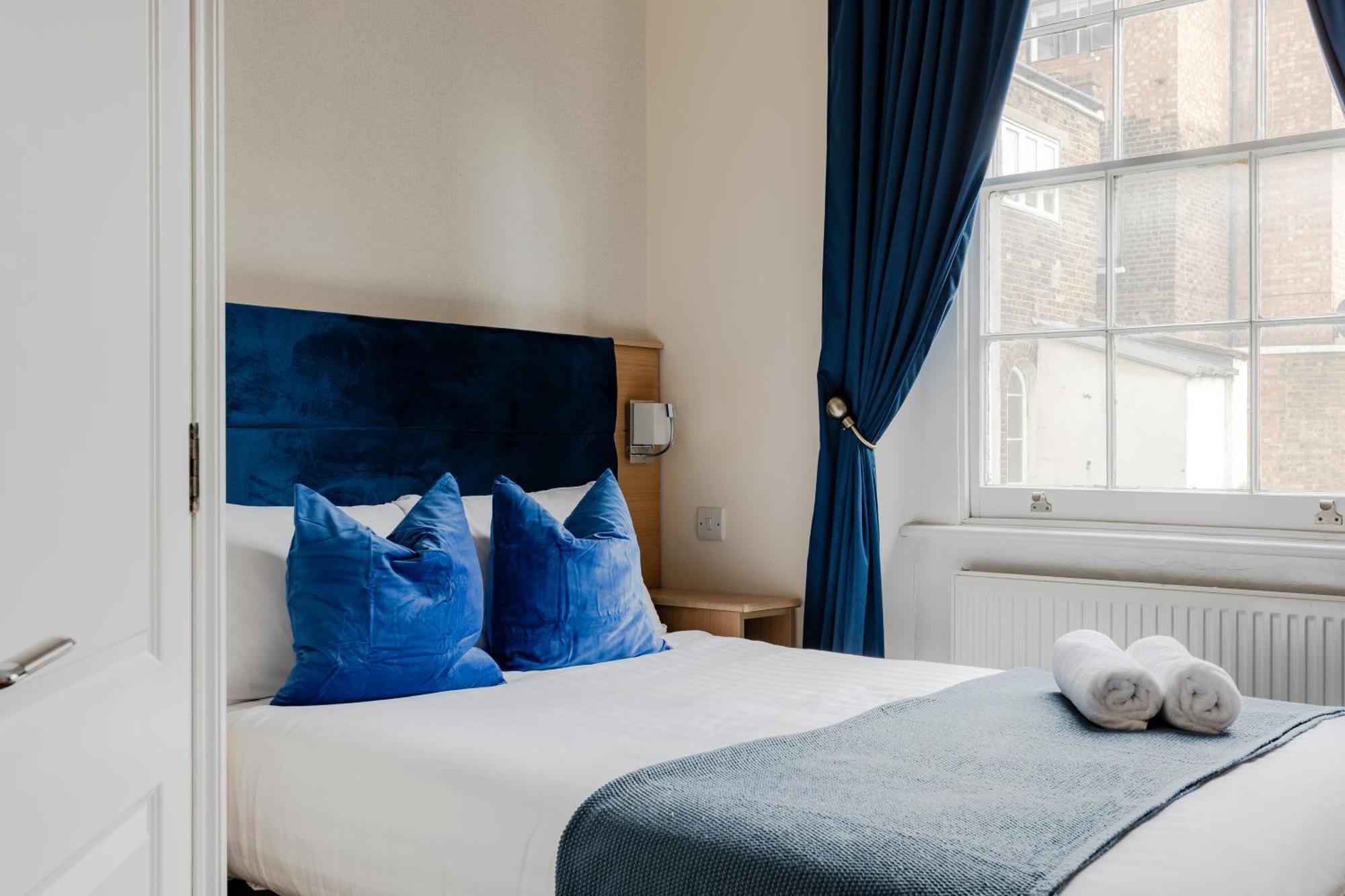 Mina Hotel London