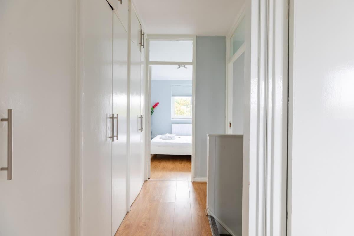 Cosy 3 Bed Flat Near London's Highlights Holiday home London