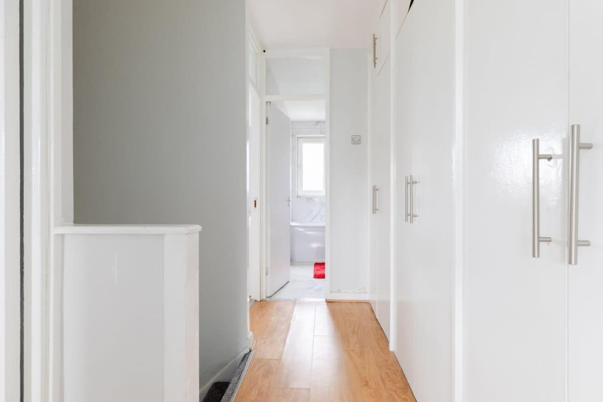 Holiday home Cosy 3 Bed Flat Near London's Highlights
