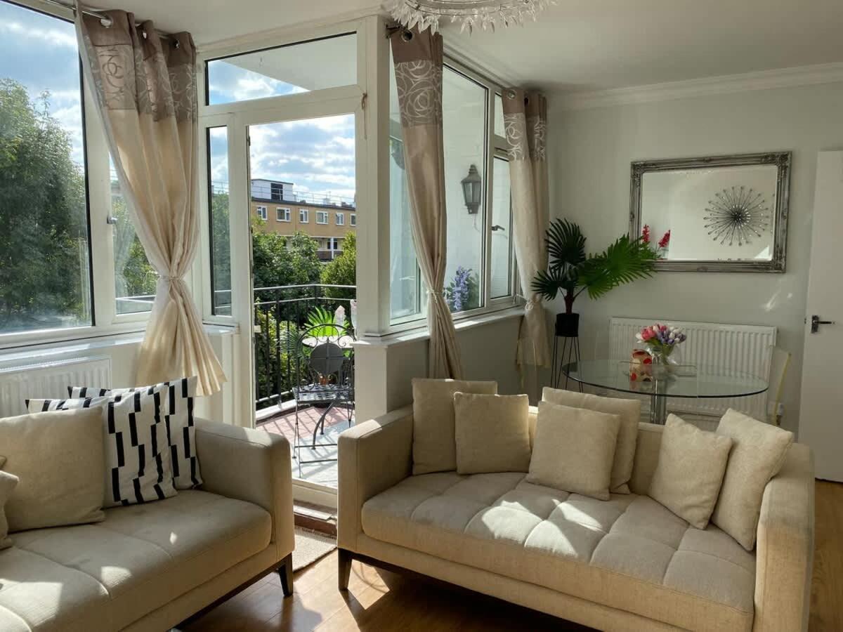 Cosy 3 Bed Flat Near London's Highlights London