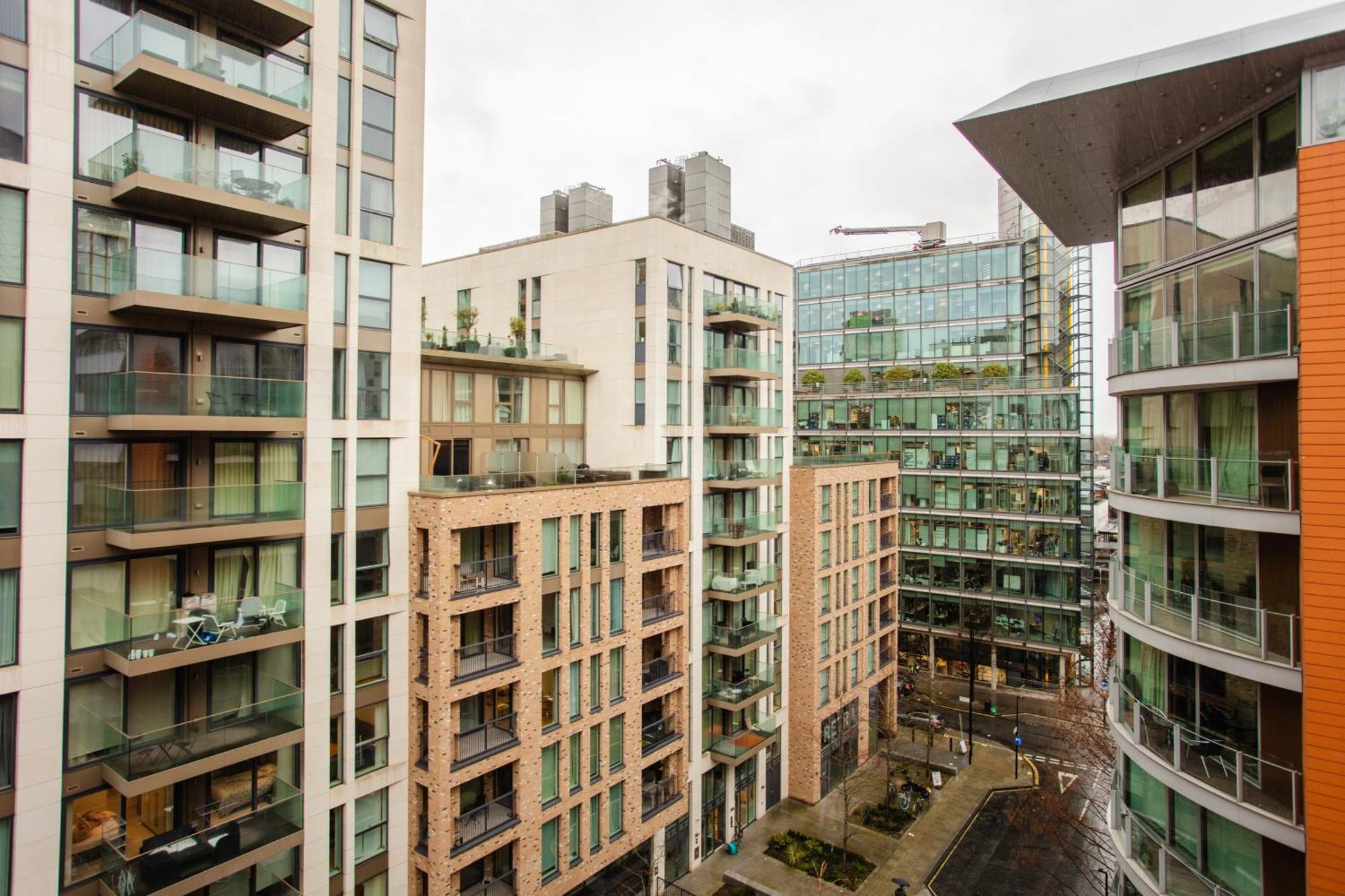 Modern 3 Bedroom In Paddington Apartment