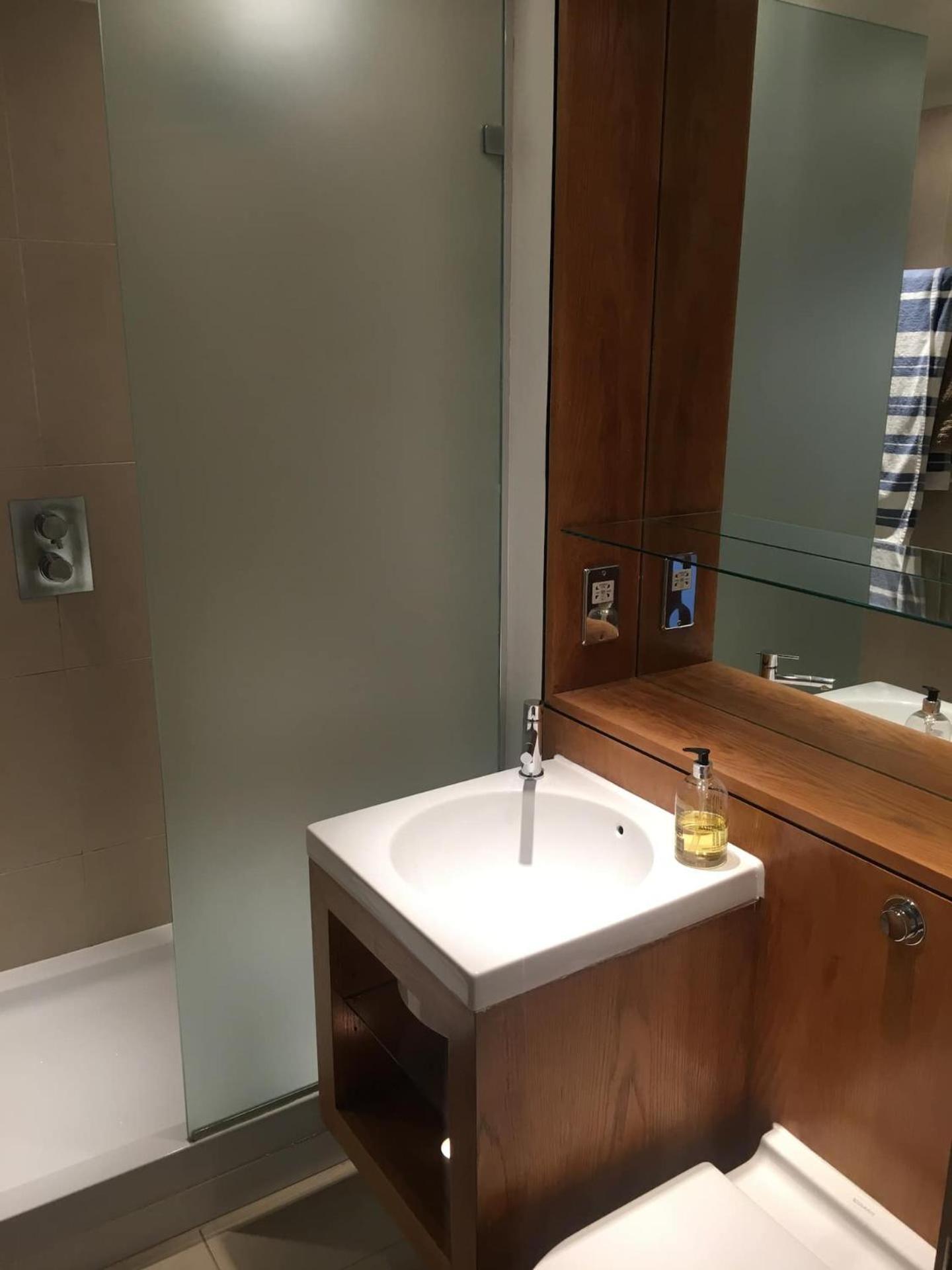 Apartment Modern 3 Bedroom In Paddington *