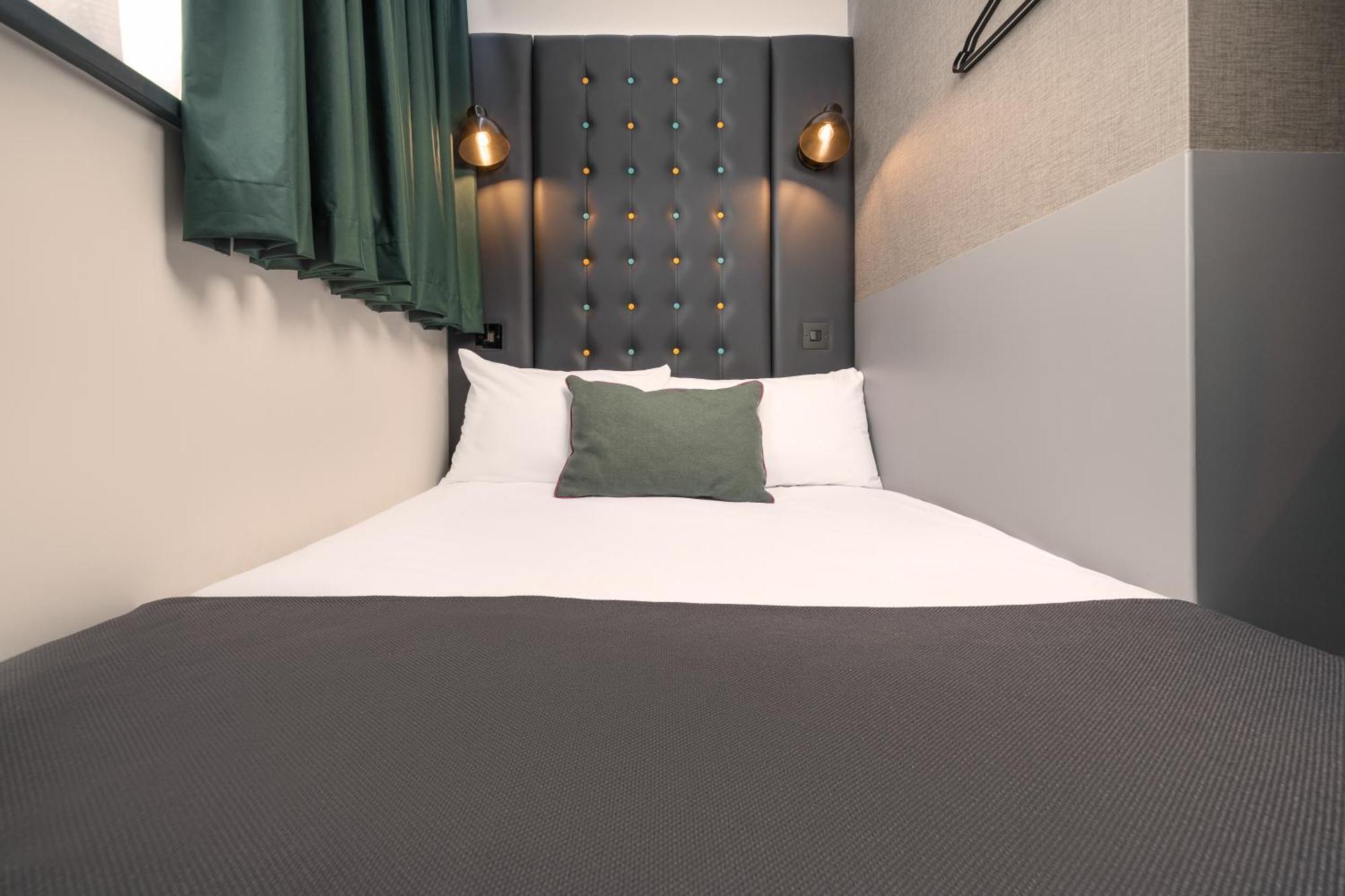 Point A Westminster Hotel 3*