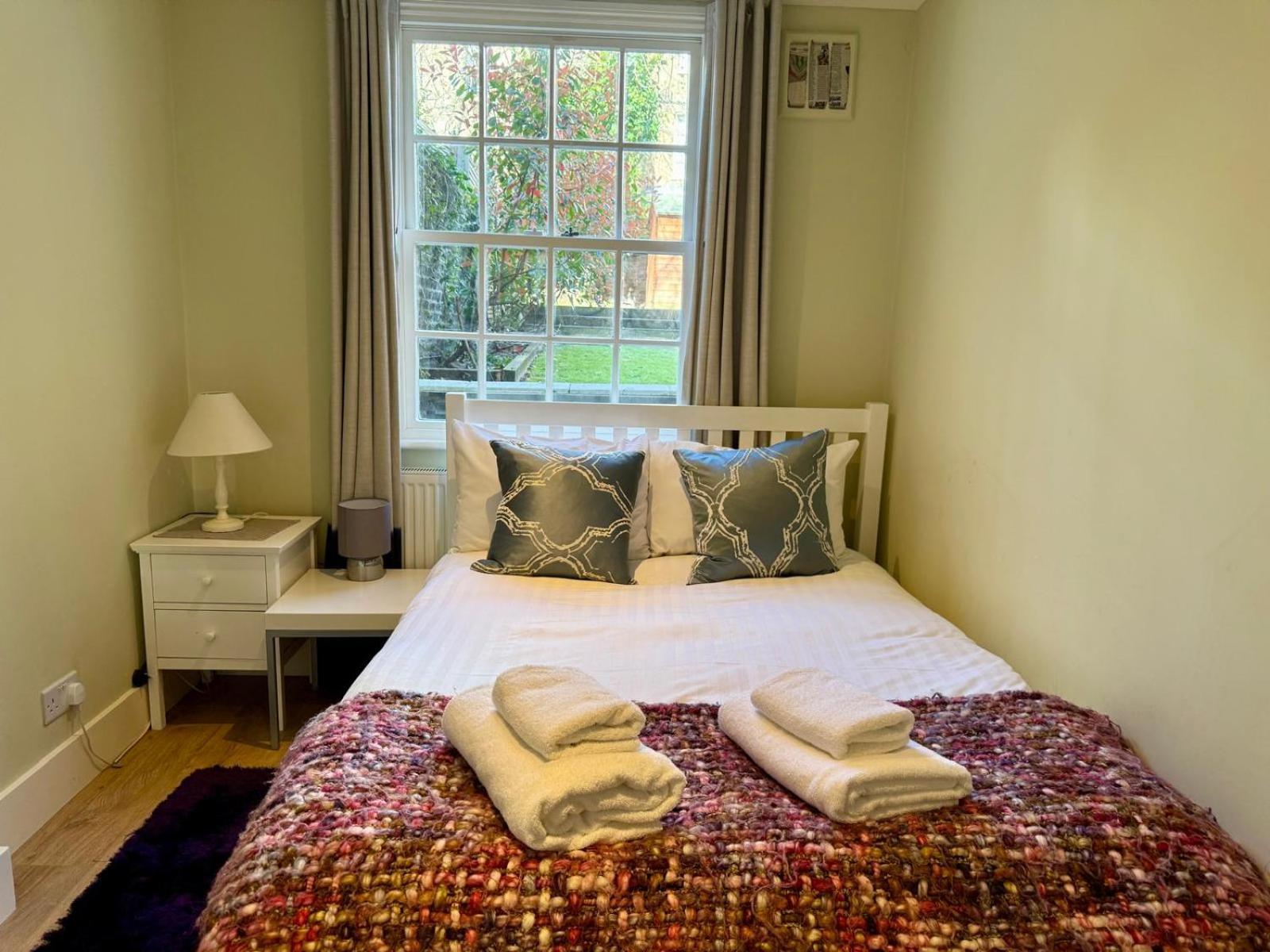 Stylish Flat With Garden In Notting Hill Apartment