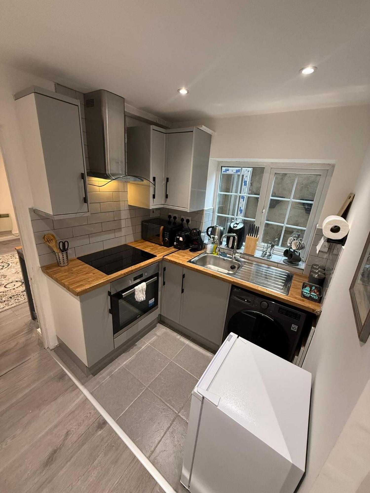 Entire One Double Bedroom * London