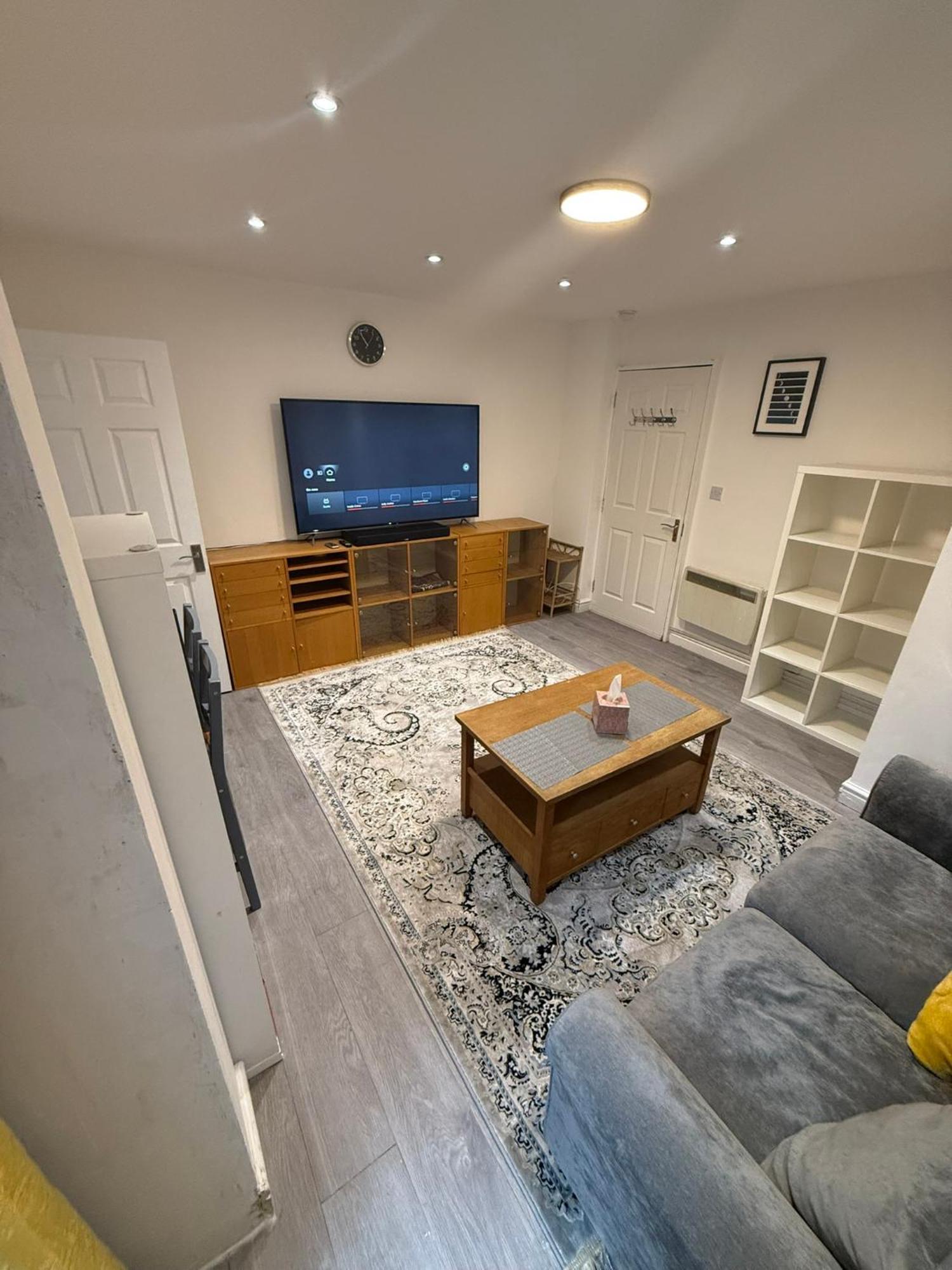 Entire One Double Bedroom London