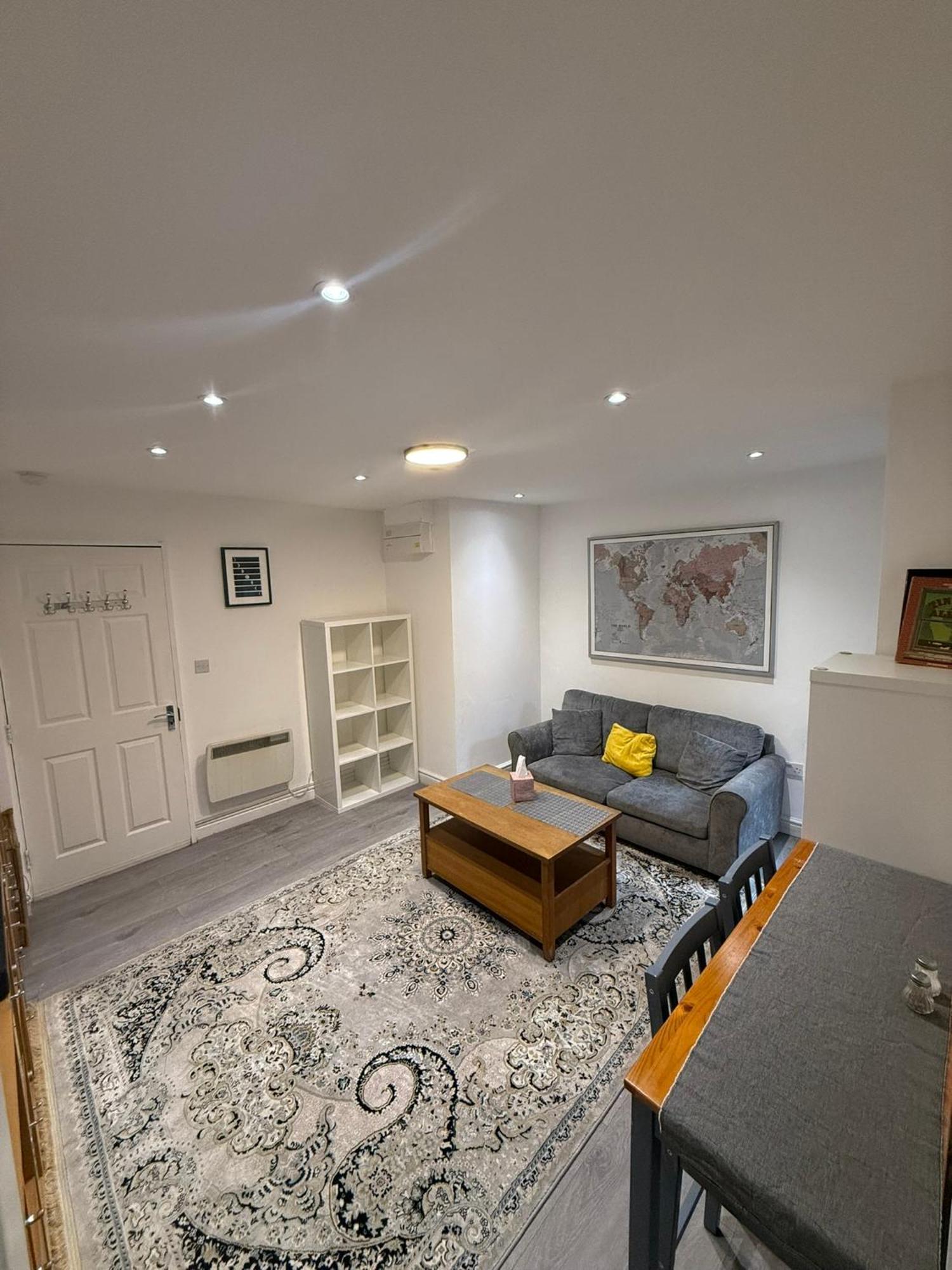 Entire One Double Bedroom Apartment