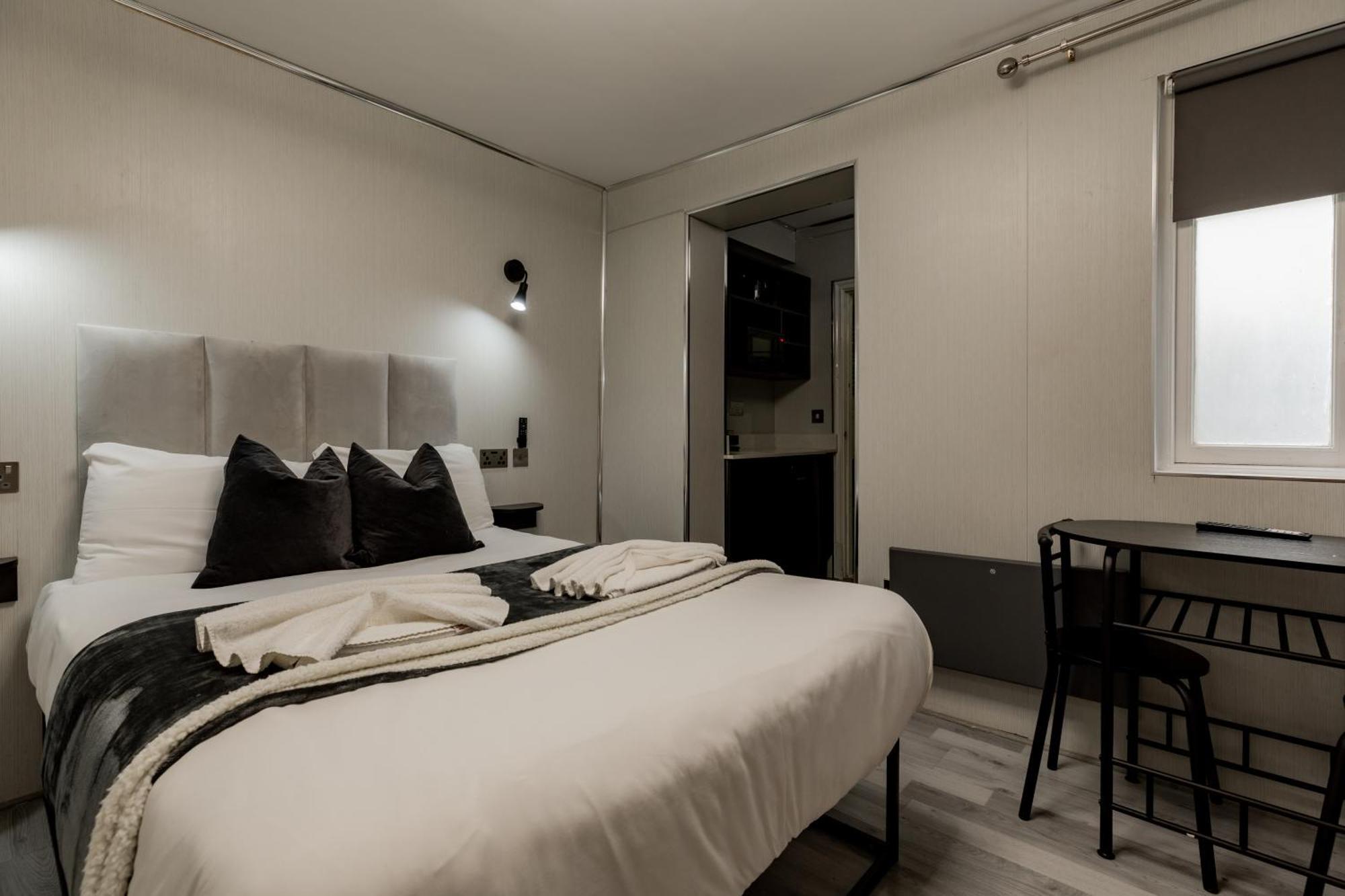 Hotel Britannia Hyde Park London