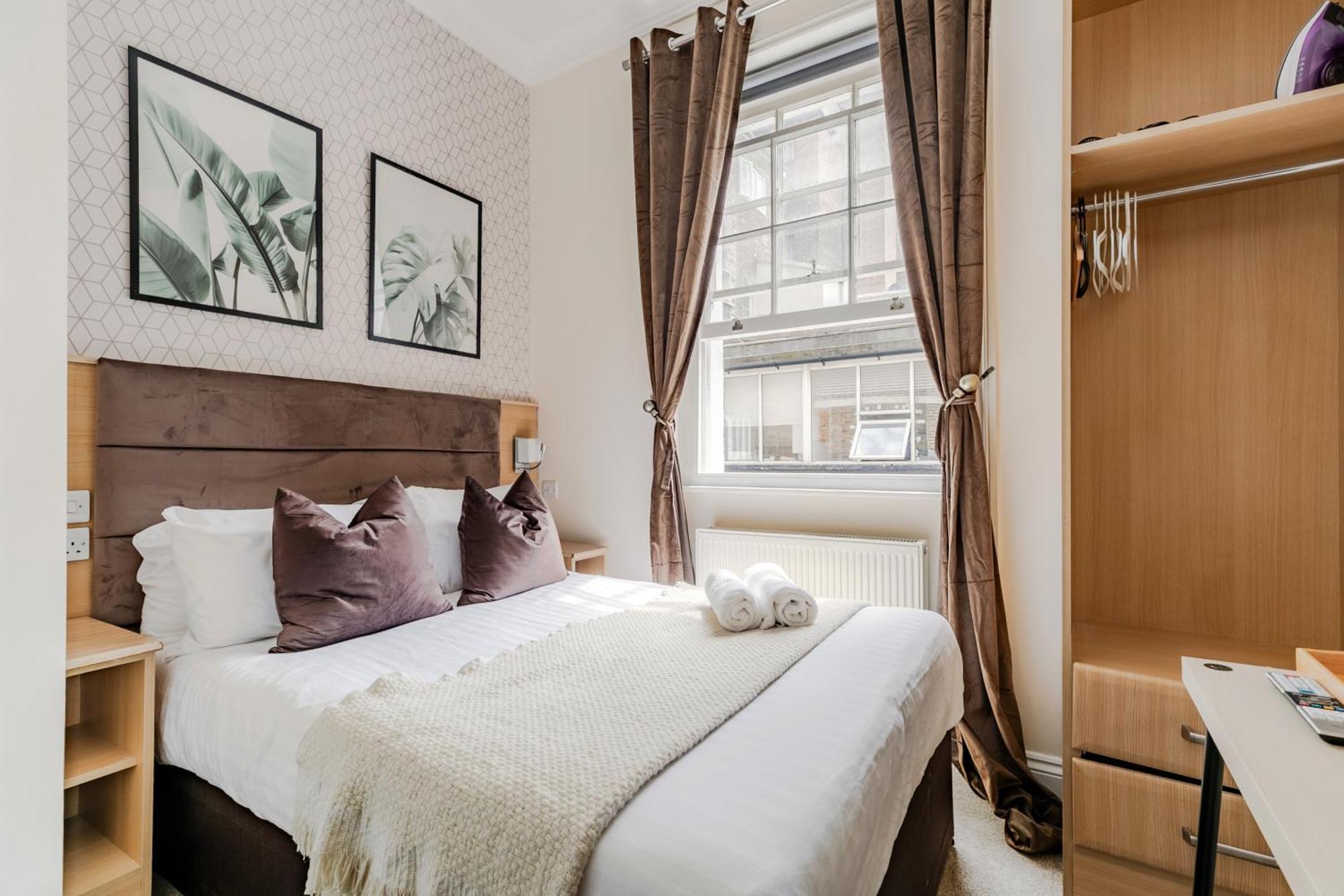 Mina Hotel London