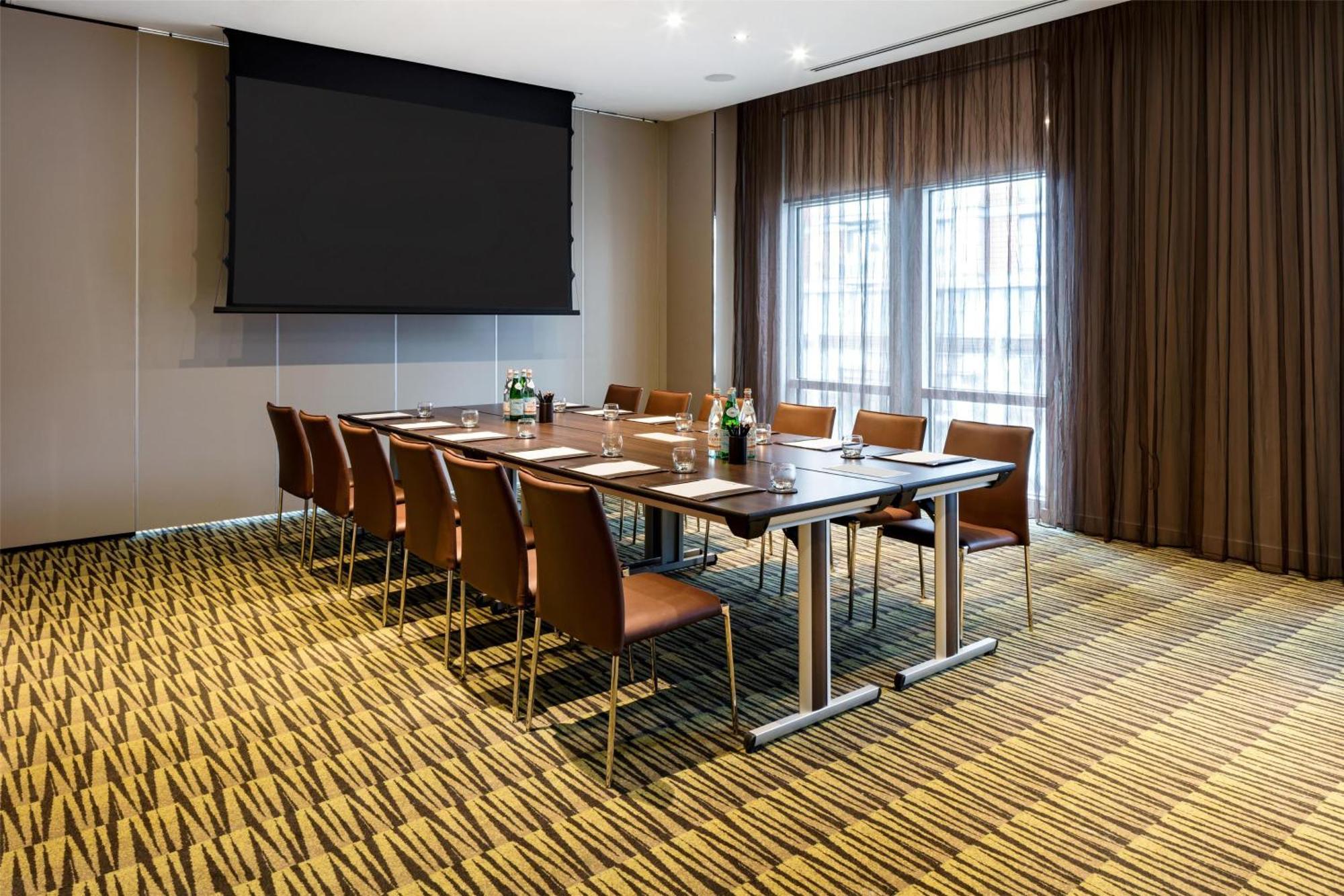Radisson Blu Hotel, Canary Wharf East 4* London
