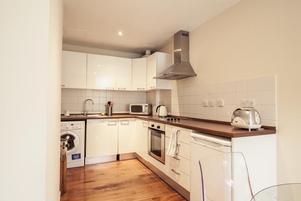 2 Bed Central Apartment By Regents Park Free Wifi * London