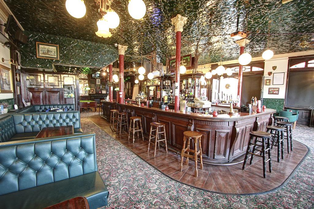 Beaconsfield Inn 2*