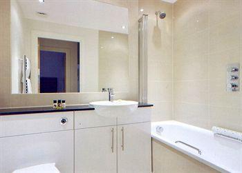 Crompton Court London