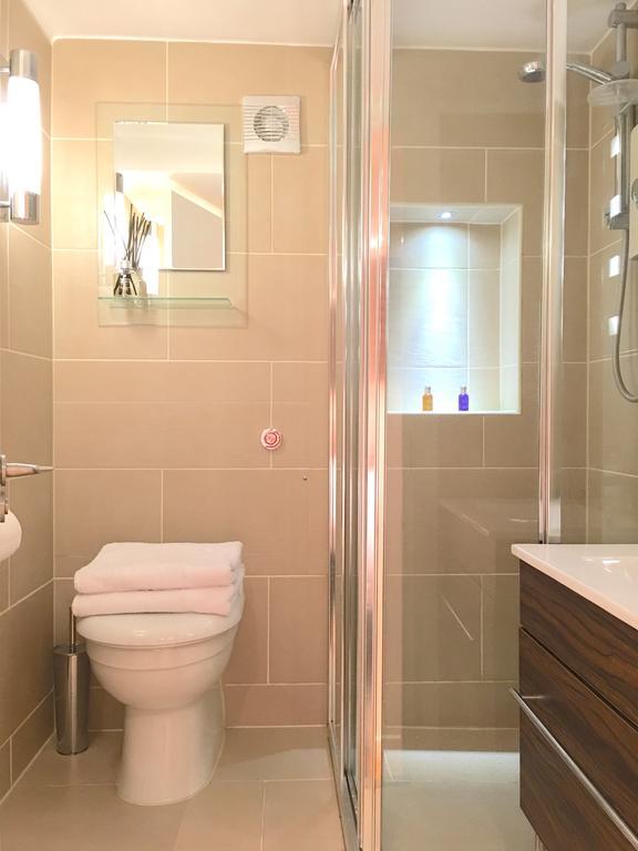 L L V Studio Apartments Apartment *