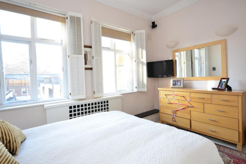 Aparthotel 130 Queen's Gate 5*