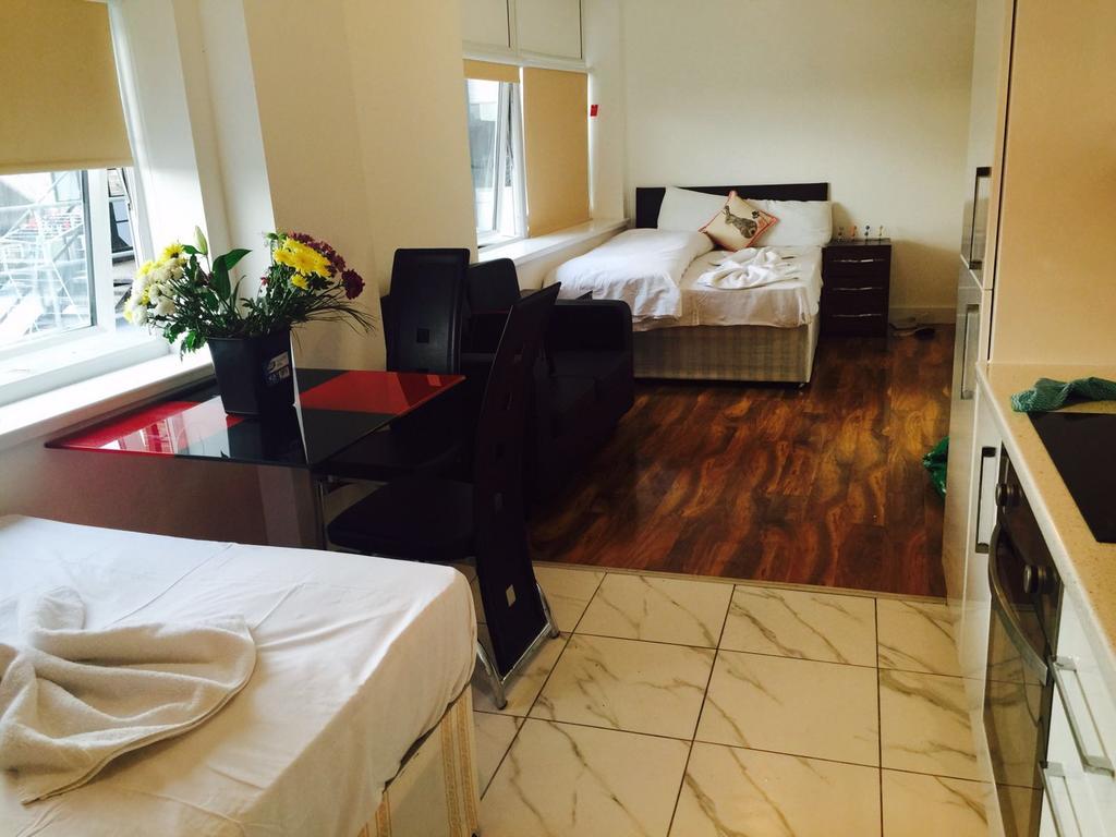 Hotel 137 Upton Lane 2*