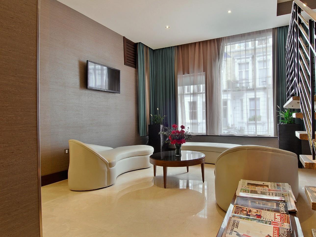 Park Grand Kensington Hotel 4*