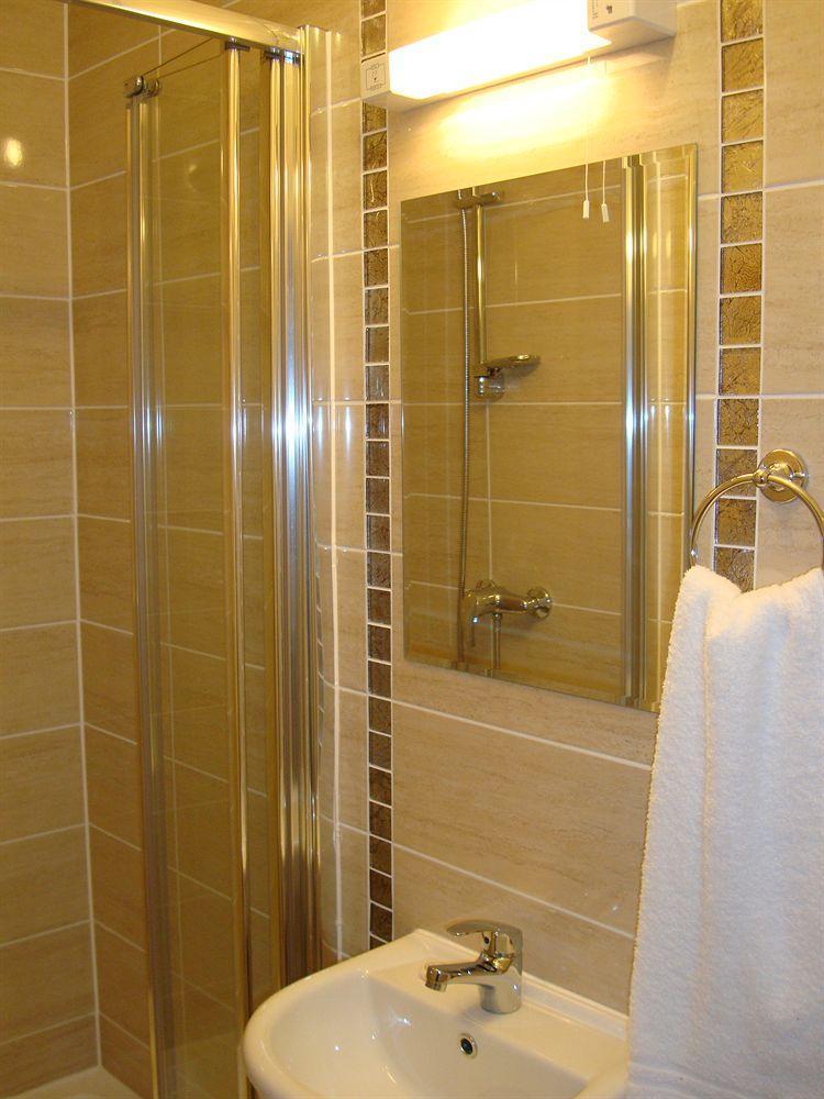 Rex Hotel 2*