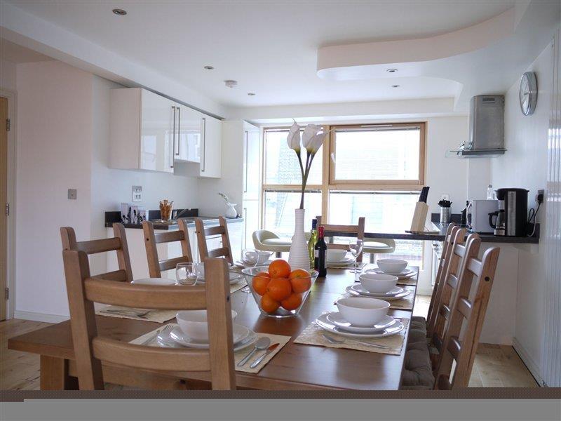 Apartamento Beautiful 4-bedroom Flat In Bridge/borough! Londres
